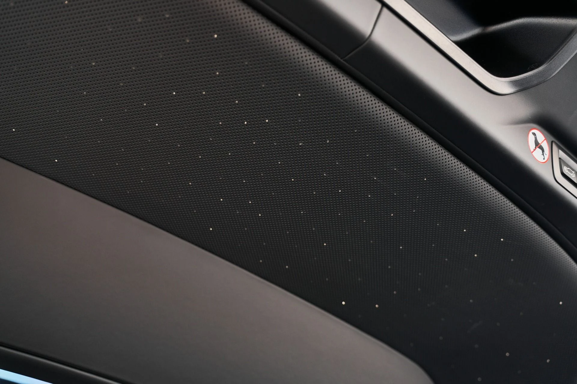 mph020_2547872943_Used_2025_Rolls_Royce_Cullinan_Base_1766020354_6db52e970d