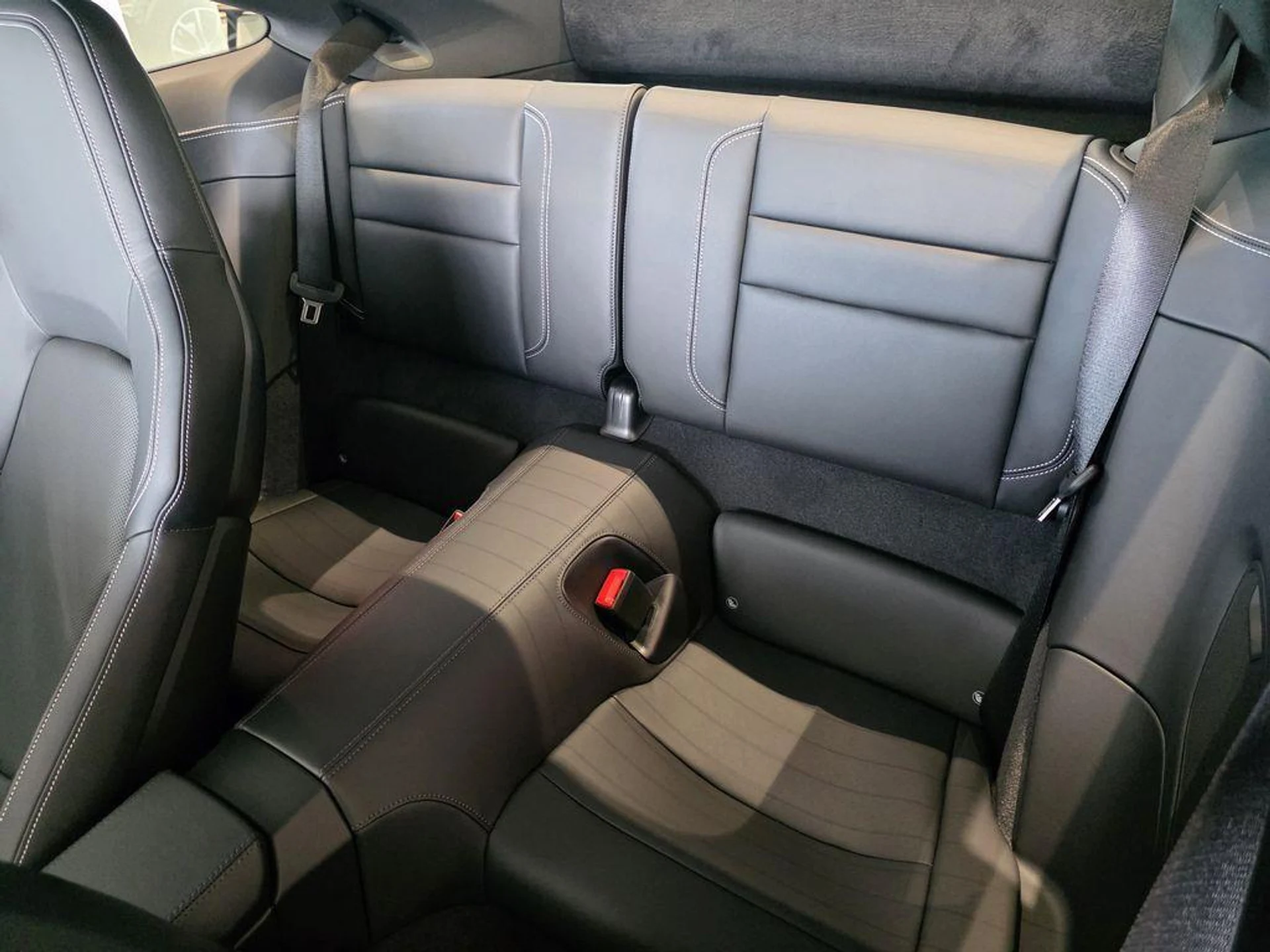 mph020_2548712052_JI_4_Xc_EZ_5p_EO_0_Xz_Uhed1r2d_F_Gw_895f89ffc9