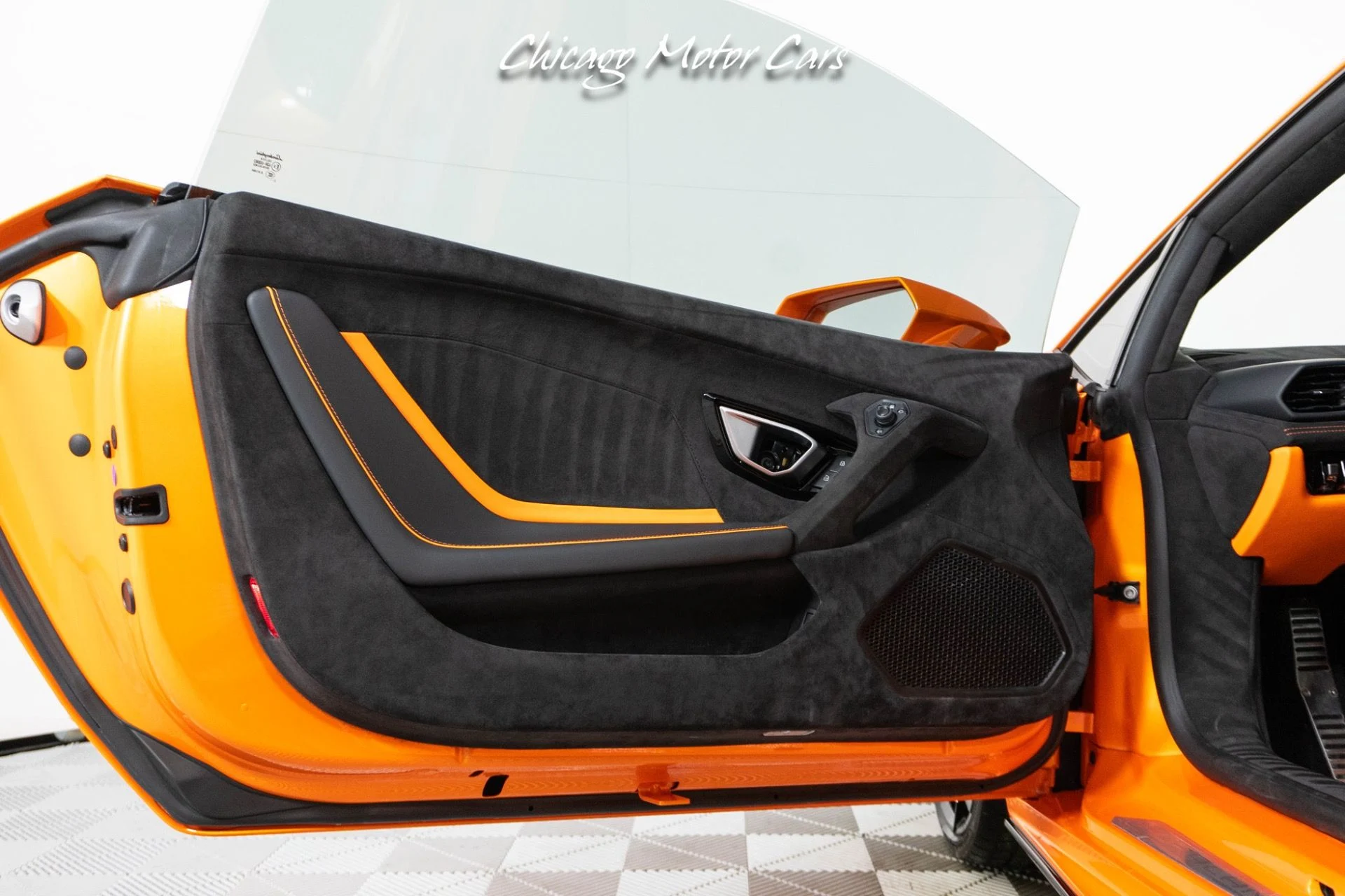 mph020_255065438_13222_p21_l_8c9715bafa