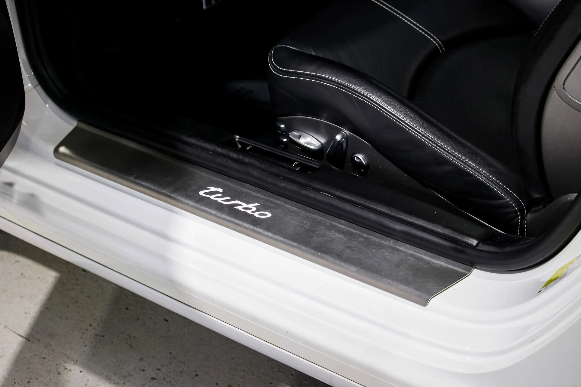 mph020_2556380720_cb91f386acca085946f945ca4d29a7d7x_41e5bae295