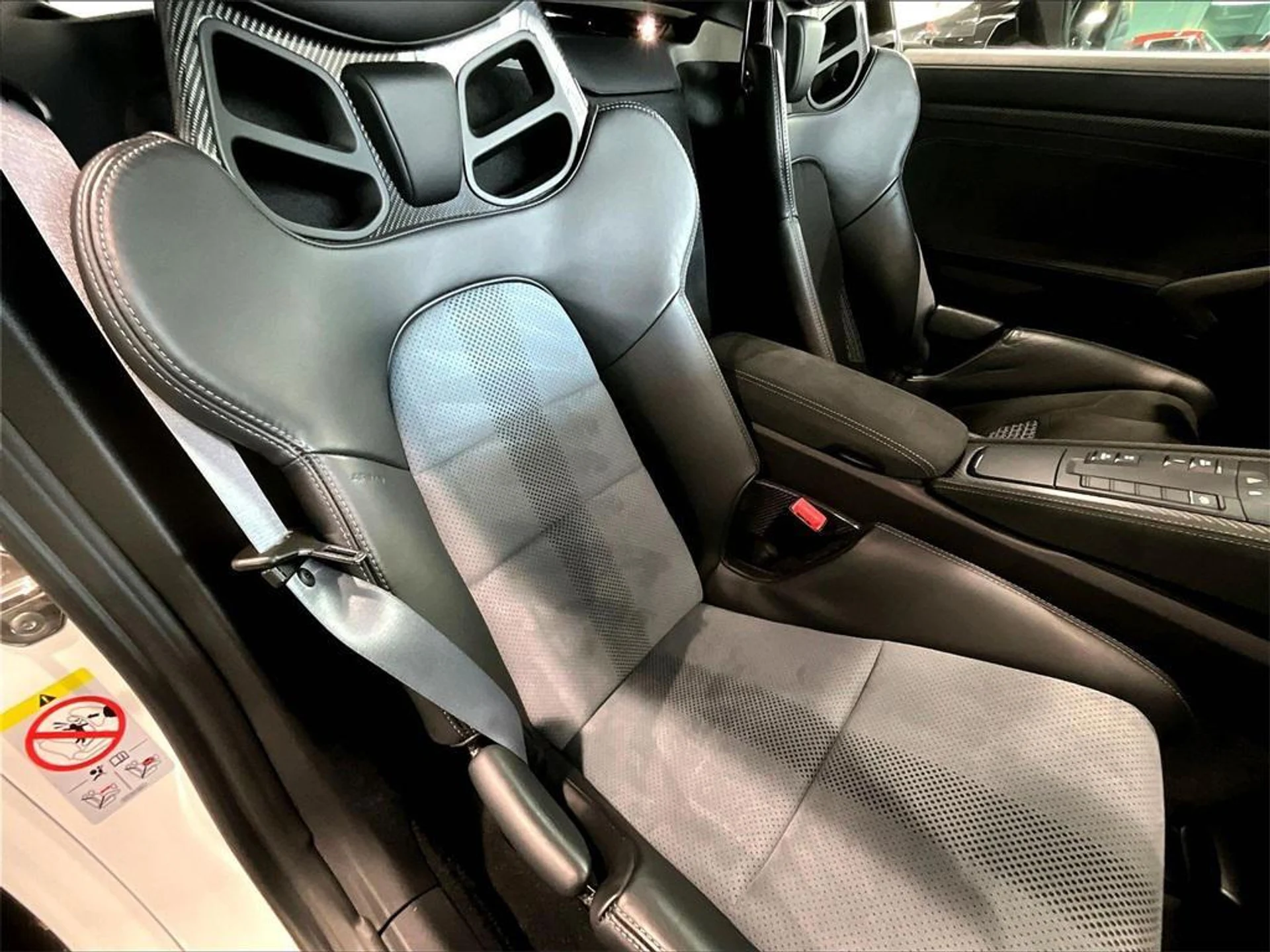 mph020_2556766292_TC_40_I3b_Qn_XG_Vvd7n089_JLL_x4_M_e9d52cec5e