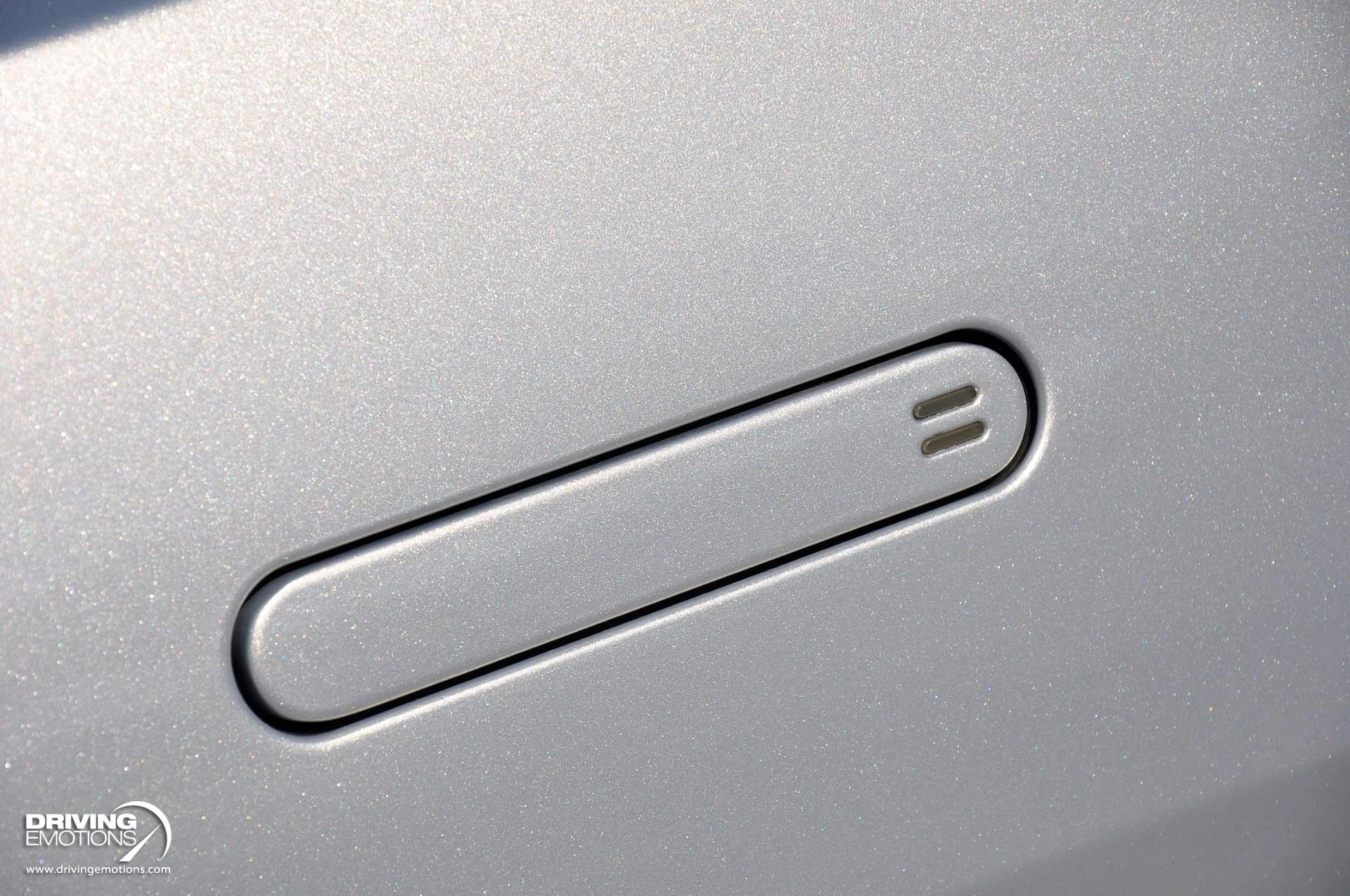 mph020_2558978691_880_p21_l_9a3b40913f