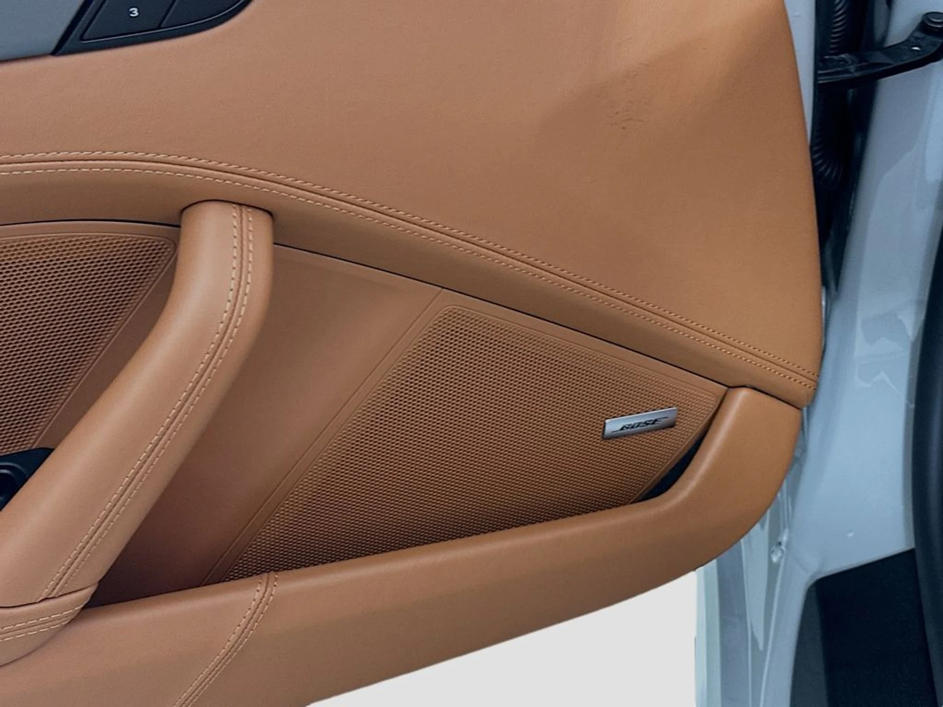 mph020_2559074688_d60d21377adc23490c5ee83615b3fddax_352586236f