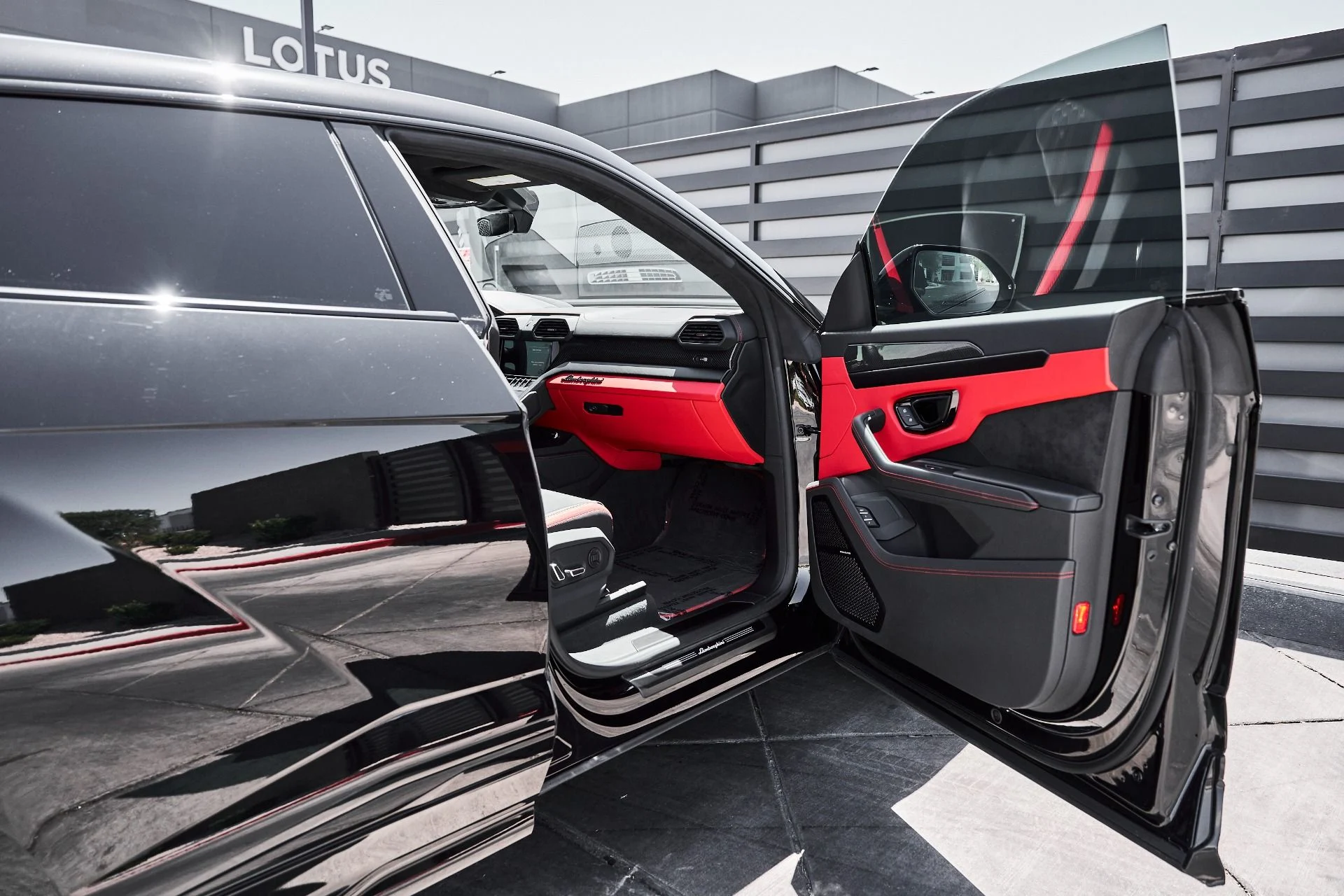 mph020_2560868878_Used_2023_Lamborghini_Urus_S_1781228783_289cfe1ead