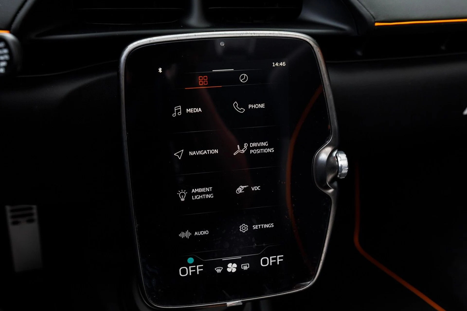 mph020_2561176130_636_p21_l_59529d11f0