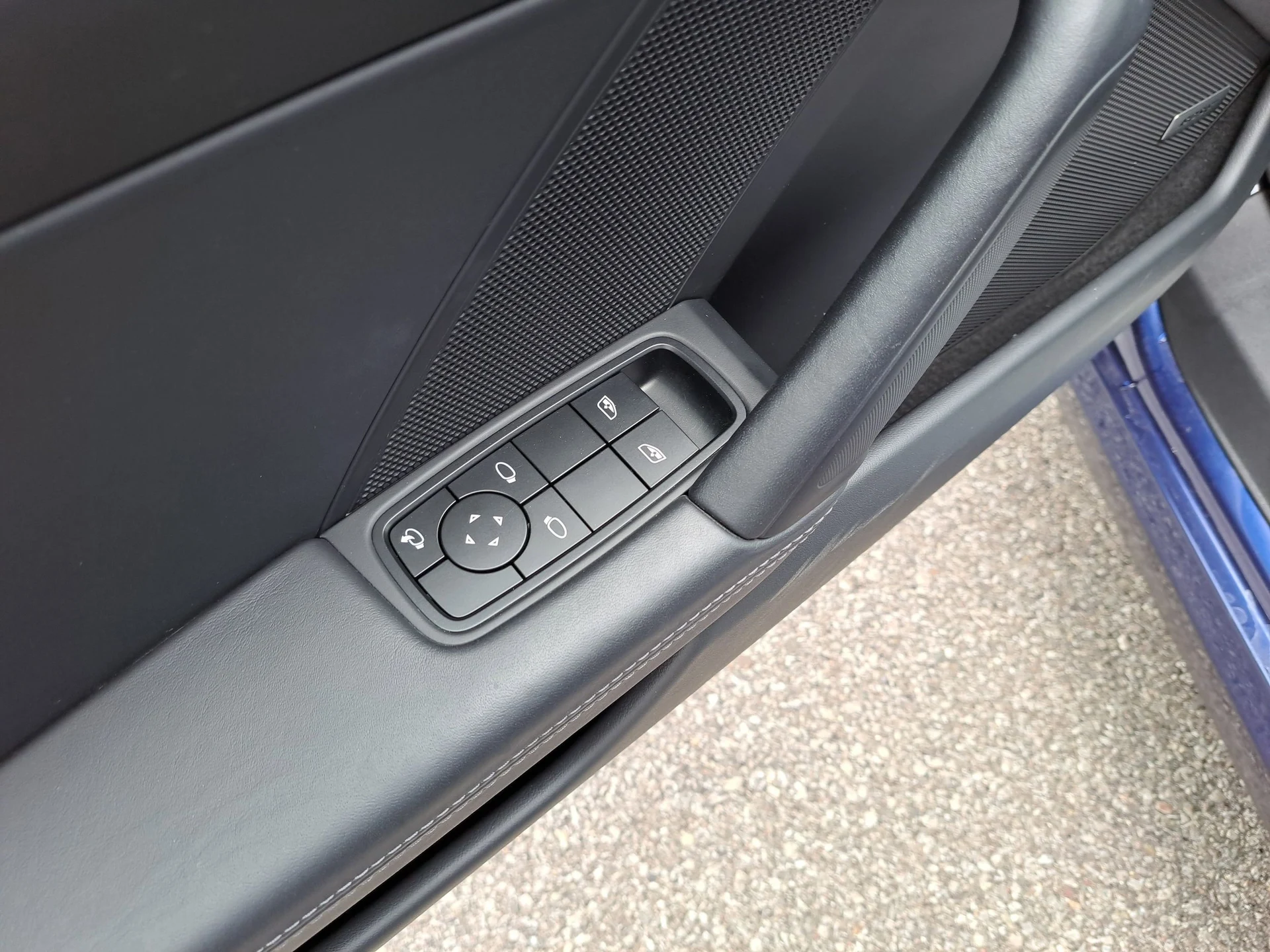 mph020_2563903647_3df2268860d8862d5cf6fb6435e6e2cex_dce1978d4c