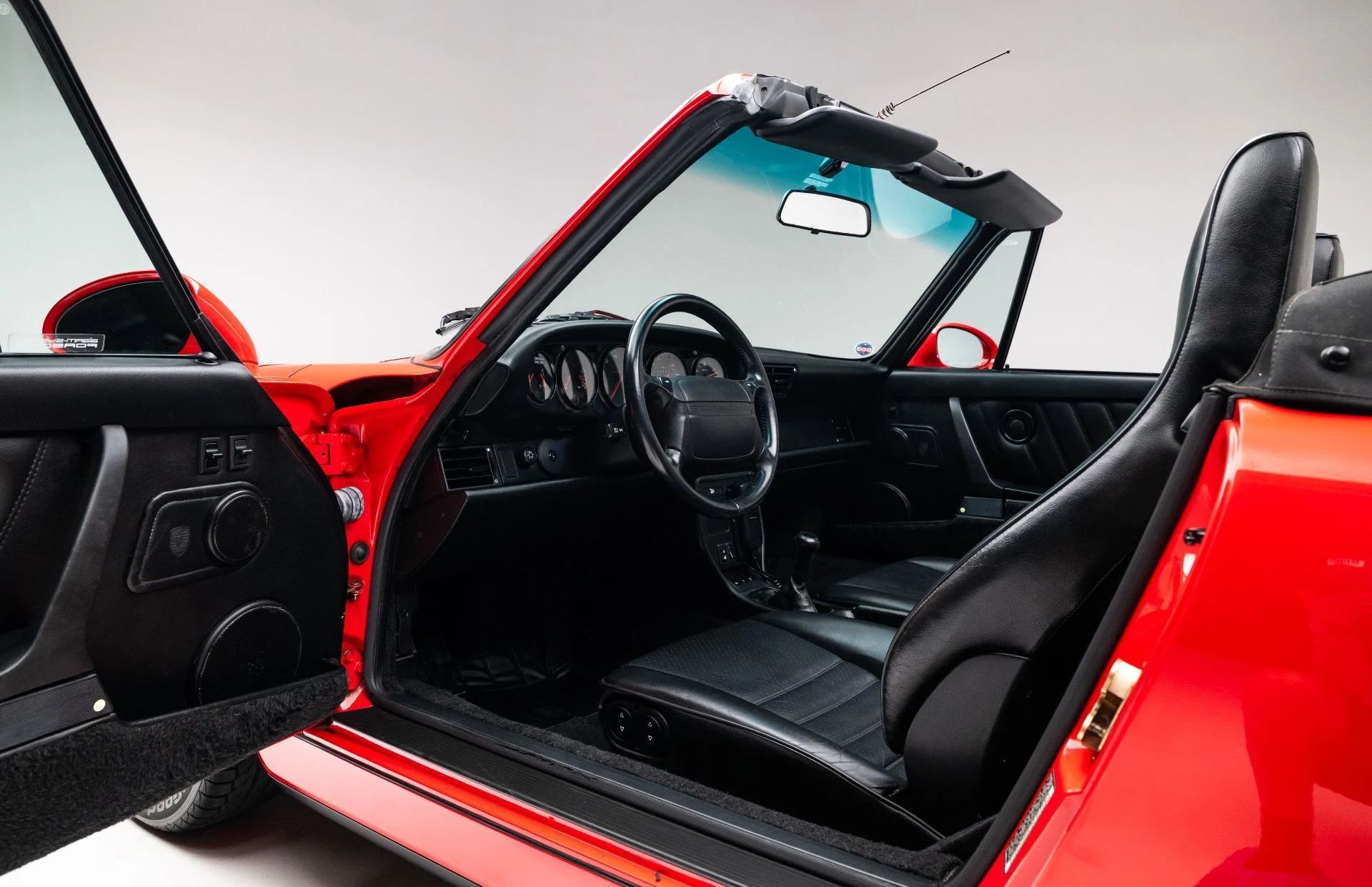 mph020_2570542810_12656_p21_l_04cb75af79