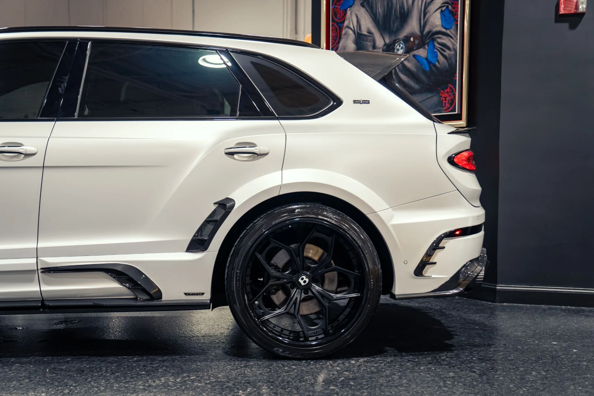 mph020_2571017507_Used_2021_Bentley_Bentayga_V8_First_Edition_MASSIVE_MSRP_Full_Mansory_Kit_1788191906_1e207a5d9d