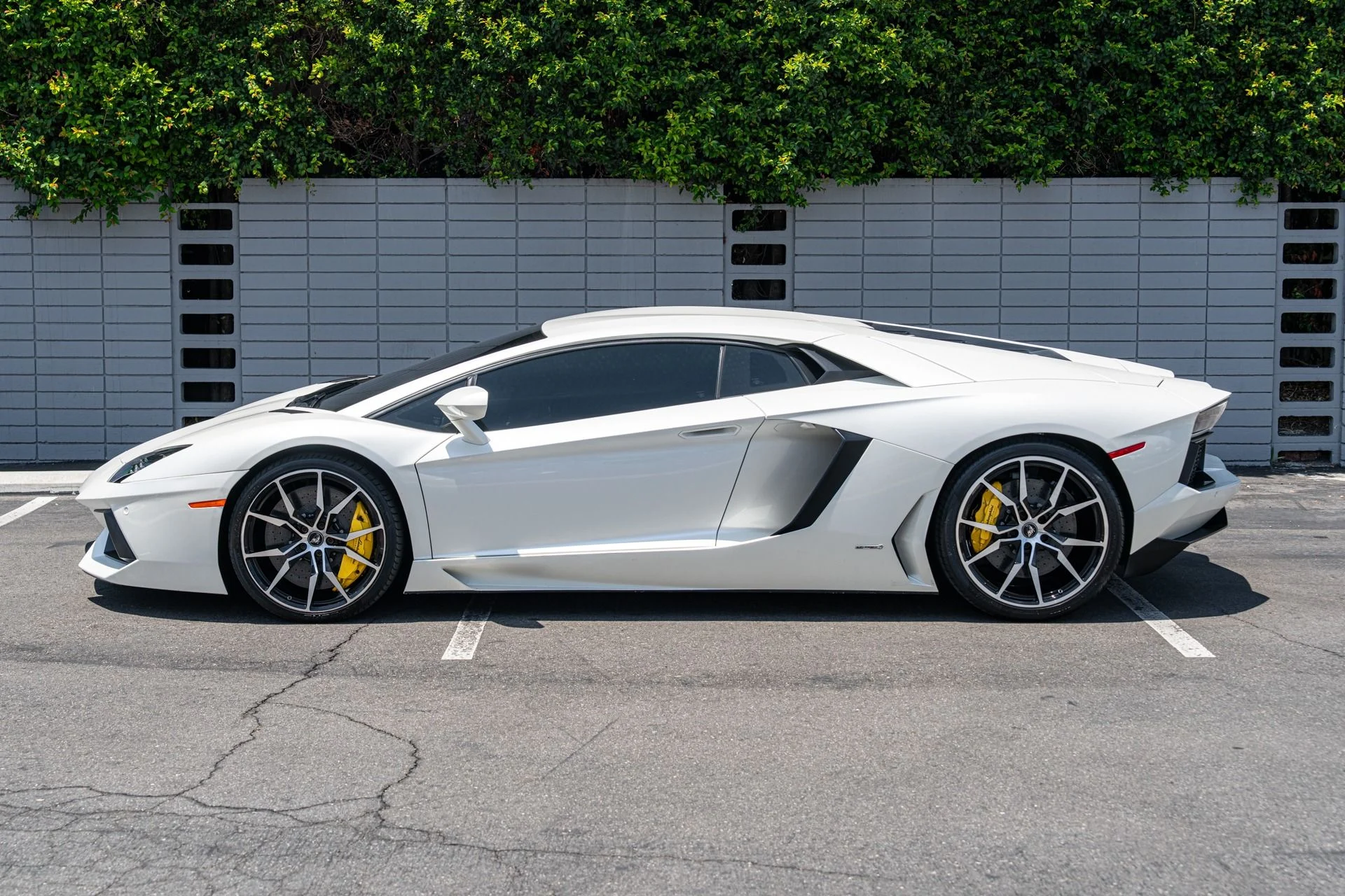 mph020_2573538872_Used_2013_Lamborghini_Aventador_LP_700_4_1753157583_7230e97d9d