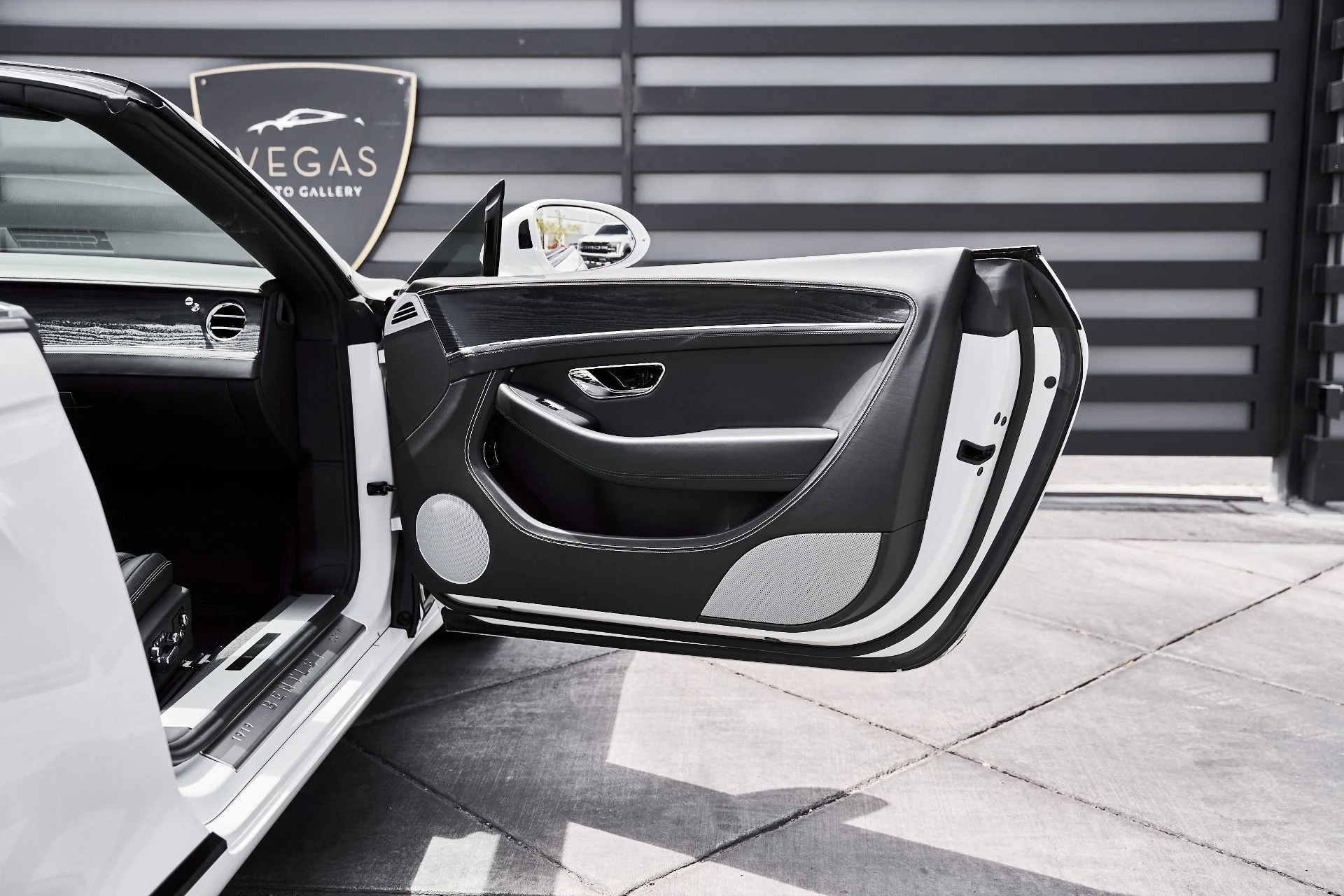 mph020_2574212671_Used_2020_Bentley_Continental_GT_V8_1777078741_81bc4adc0b