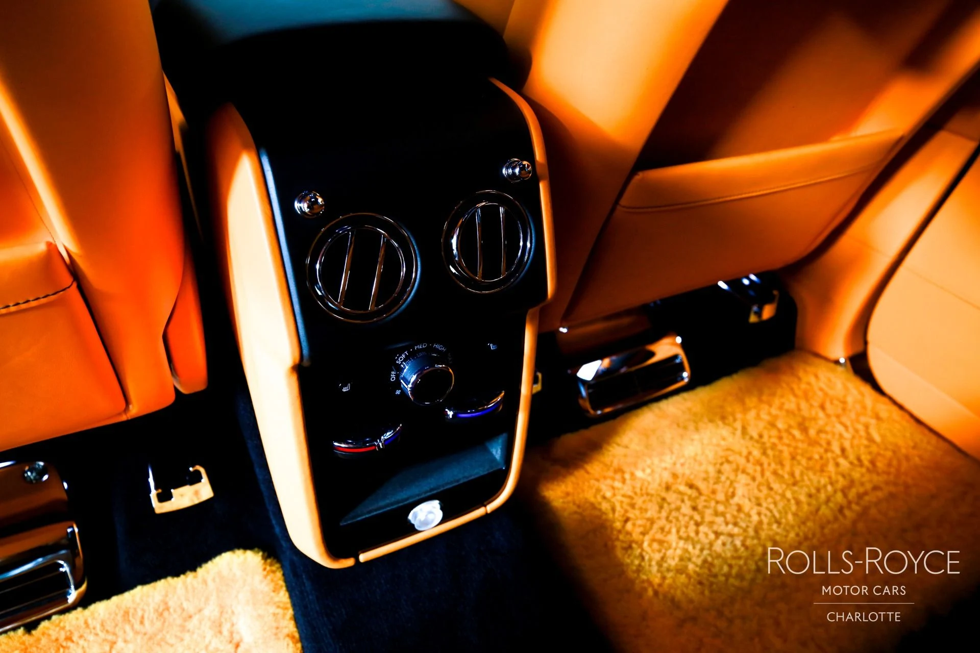 mph020_2576893329_Used_2022_Rolls_Royce_Cullinan_1773253709_4ef240bcdf