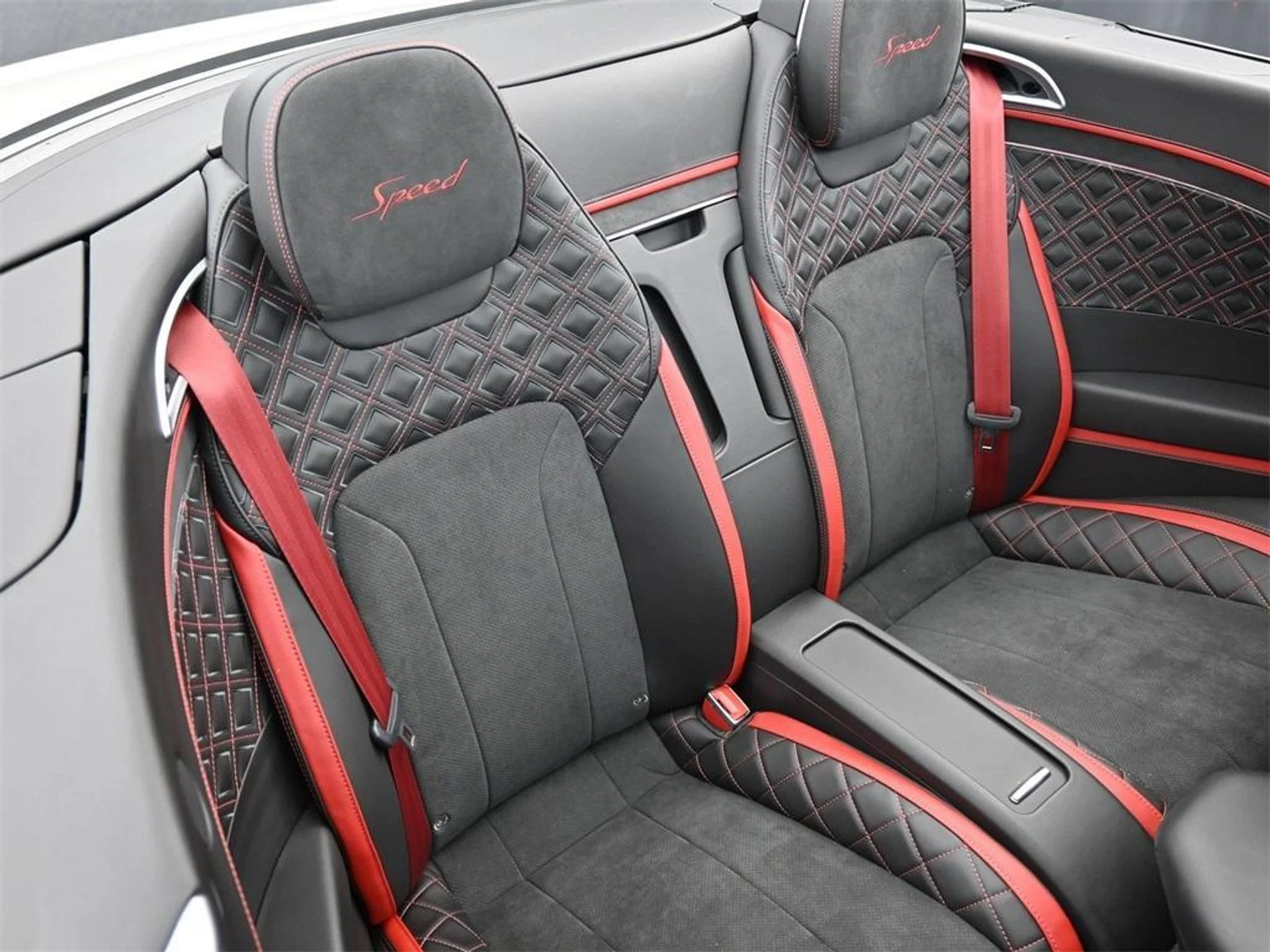 mph020_2578589524_bw5_PTS_Uqqki8_Tio_Xu_MV_43_Ik_f_Y_187af38f0b