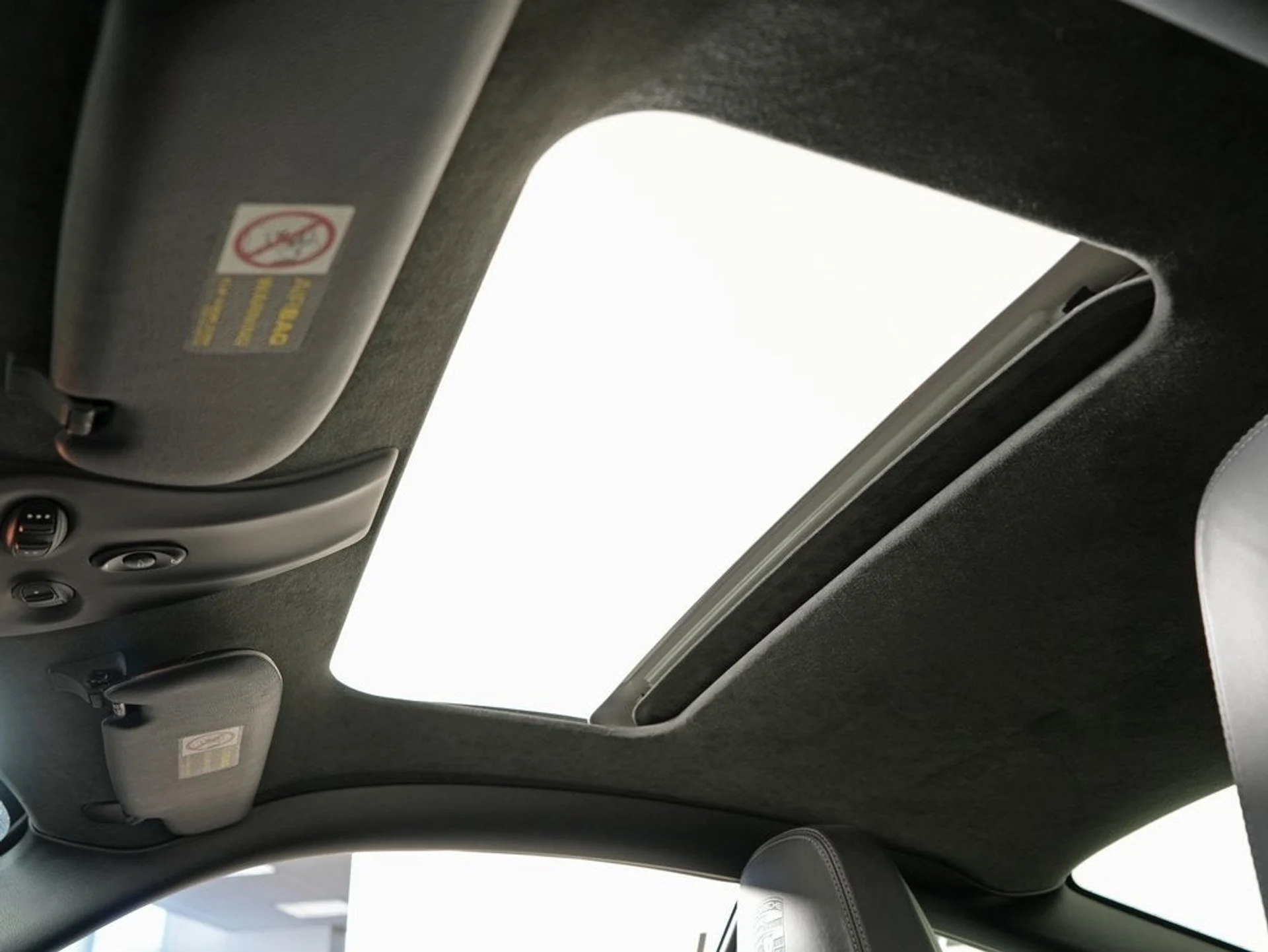 mph020_2580599155_21_cf2e890986