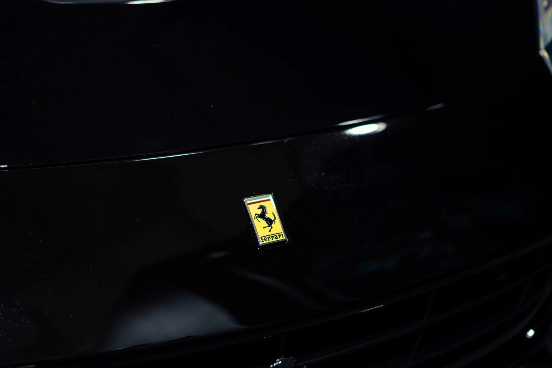 mph020_2583673871_Used_2014_Ferrari_F12berlinetta_Daytona_Seats_1780283686_f9d26b80cd