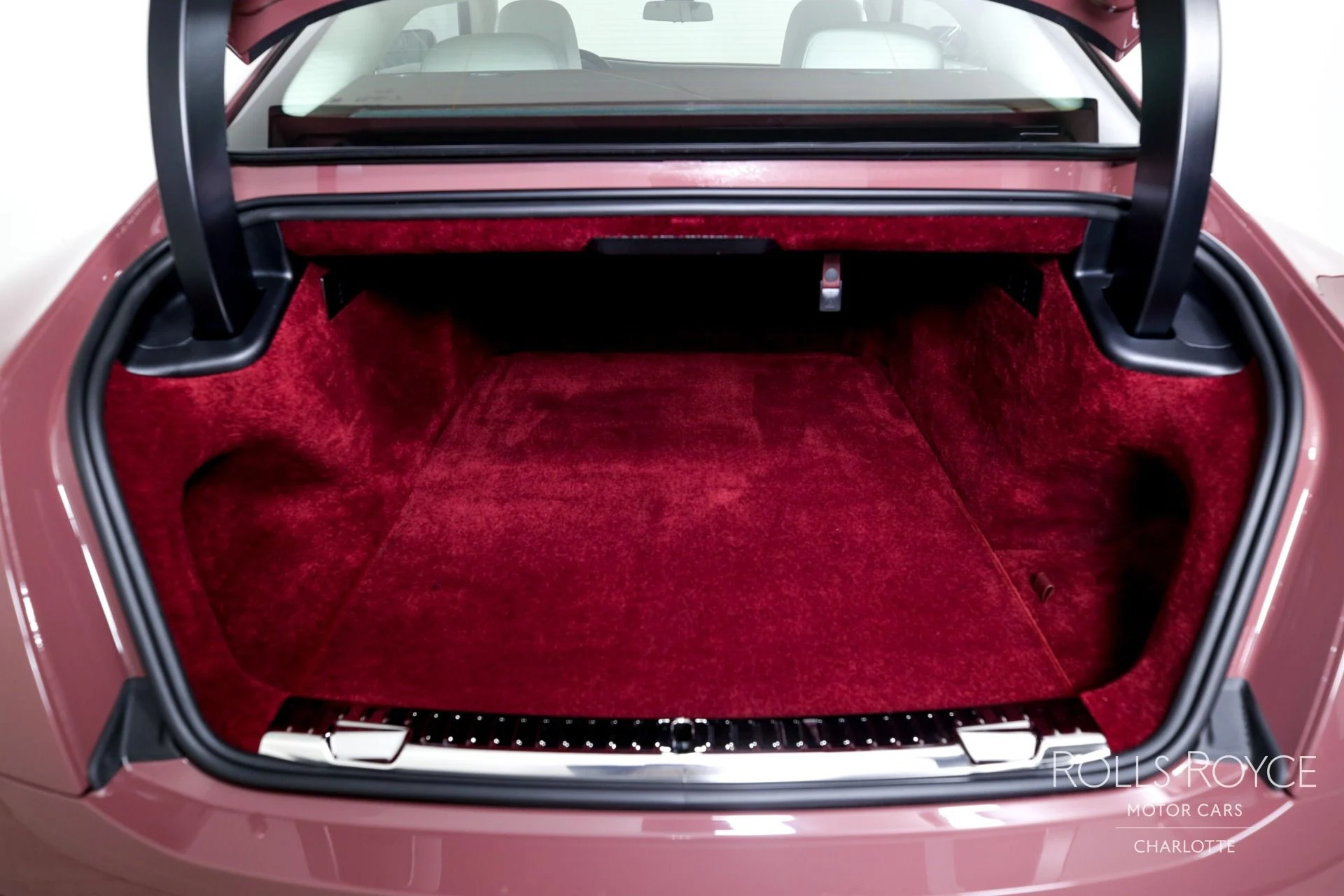 mph020_2584798427_Used_2024_Rolls_Royce_Spectre_1738086239_91ee8909c2