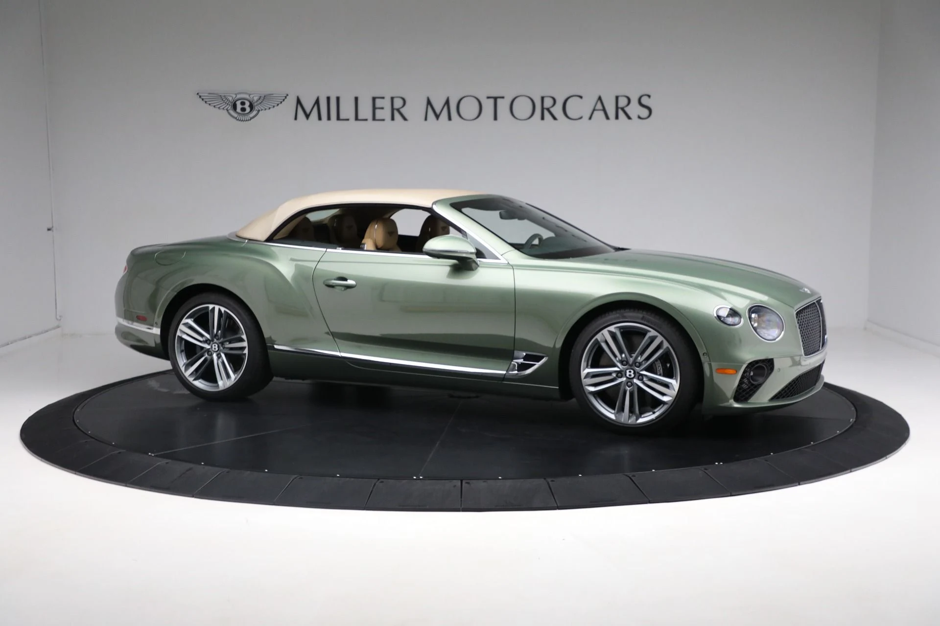mph020_2593036356_New_2024_Bentley_Continental_GTC_V8_73d705f0af