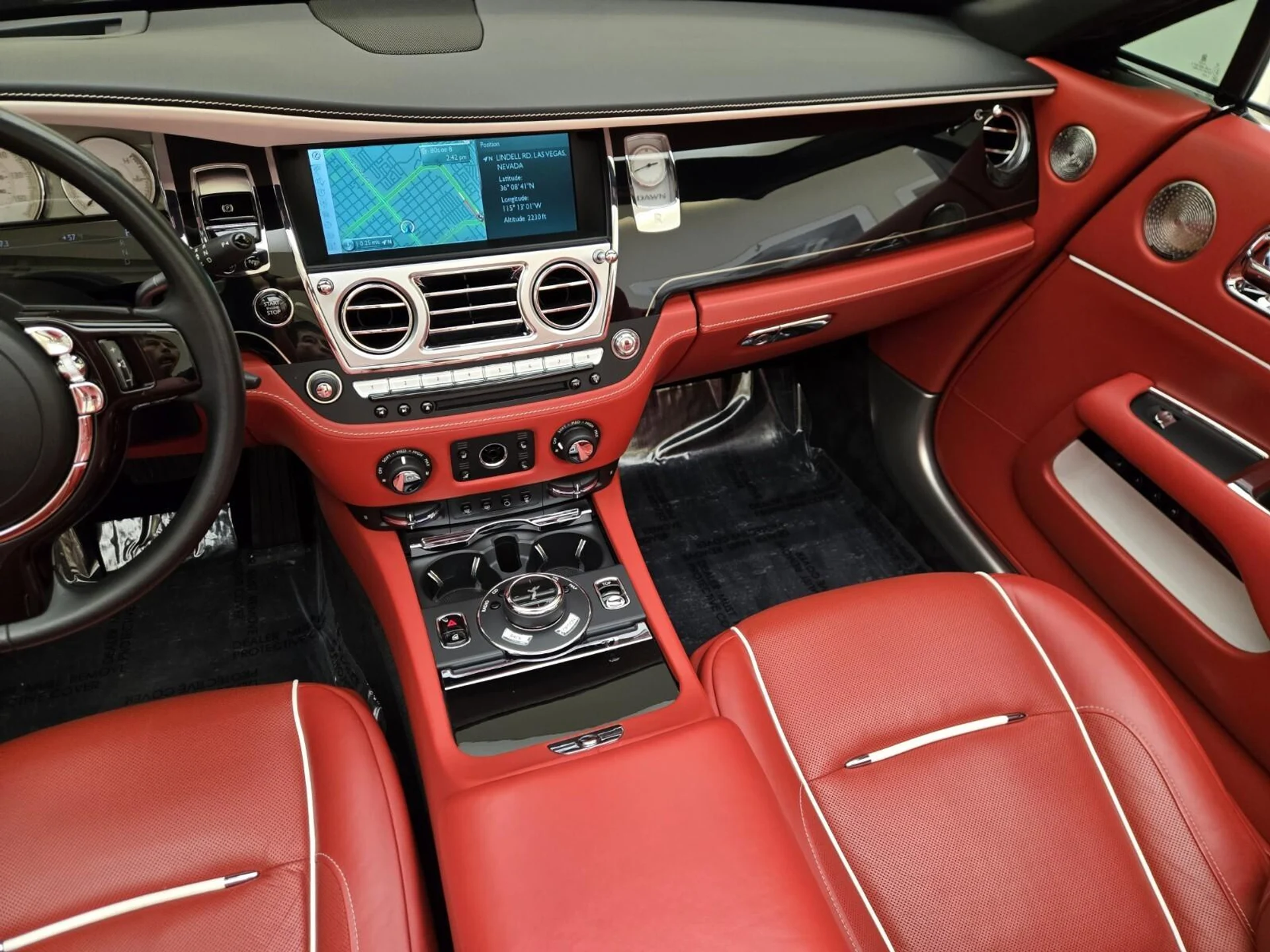 mph020_2596155160_Used_2017_Rolls_Royce_Dawn_1765004114_4be2d4f560