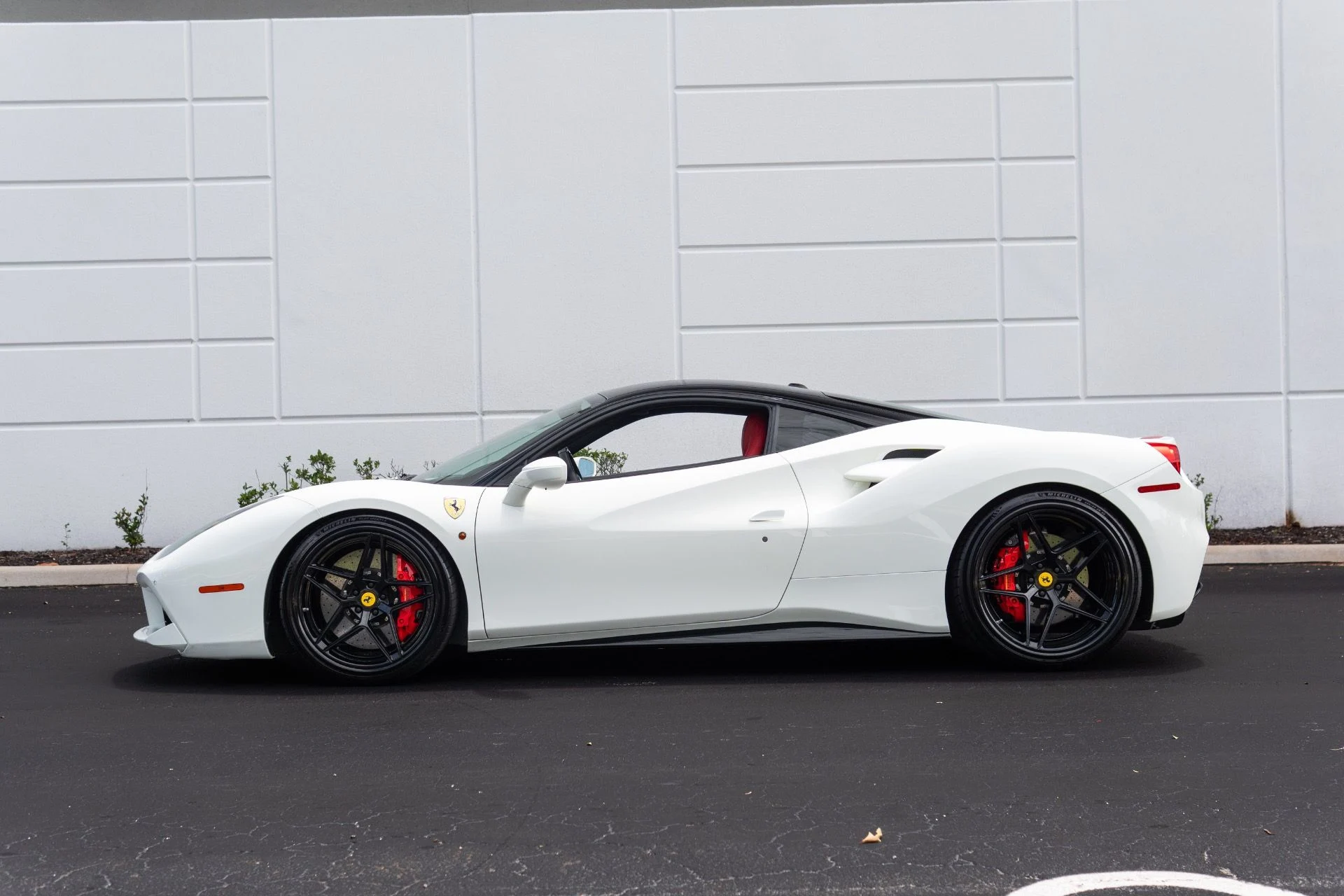 mph020_2600423433_Used_2016_Ferrari_488_GTB_1777085650_6f2073ef40