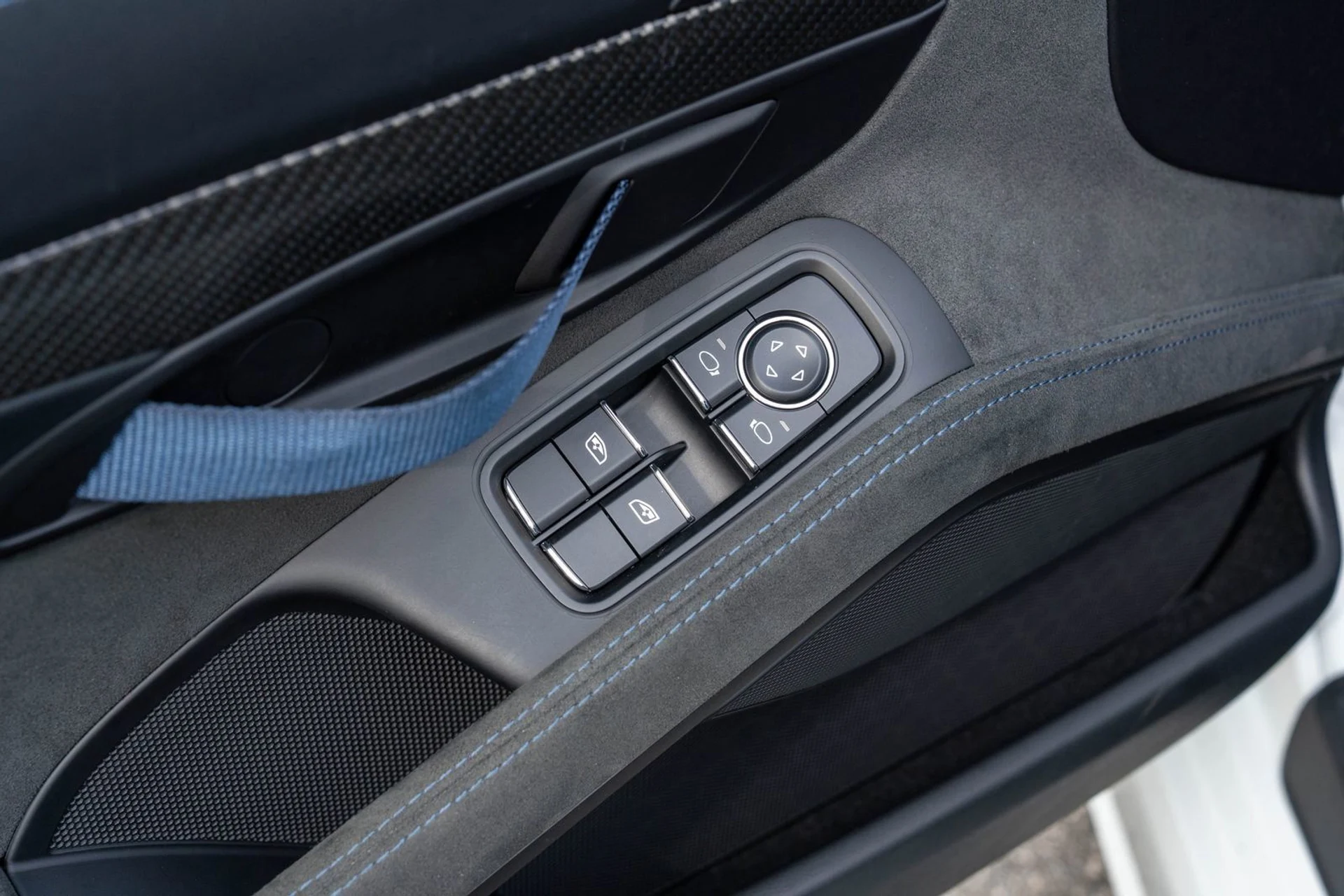 mph020_260137615_93d2267b03c13bbfce34f4e9ec03979d_5e6dc6b1fd