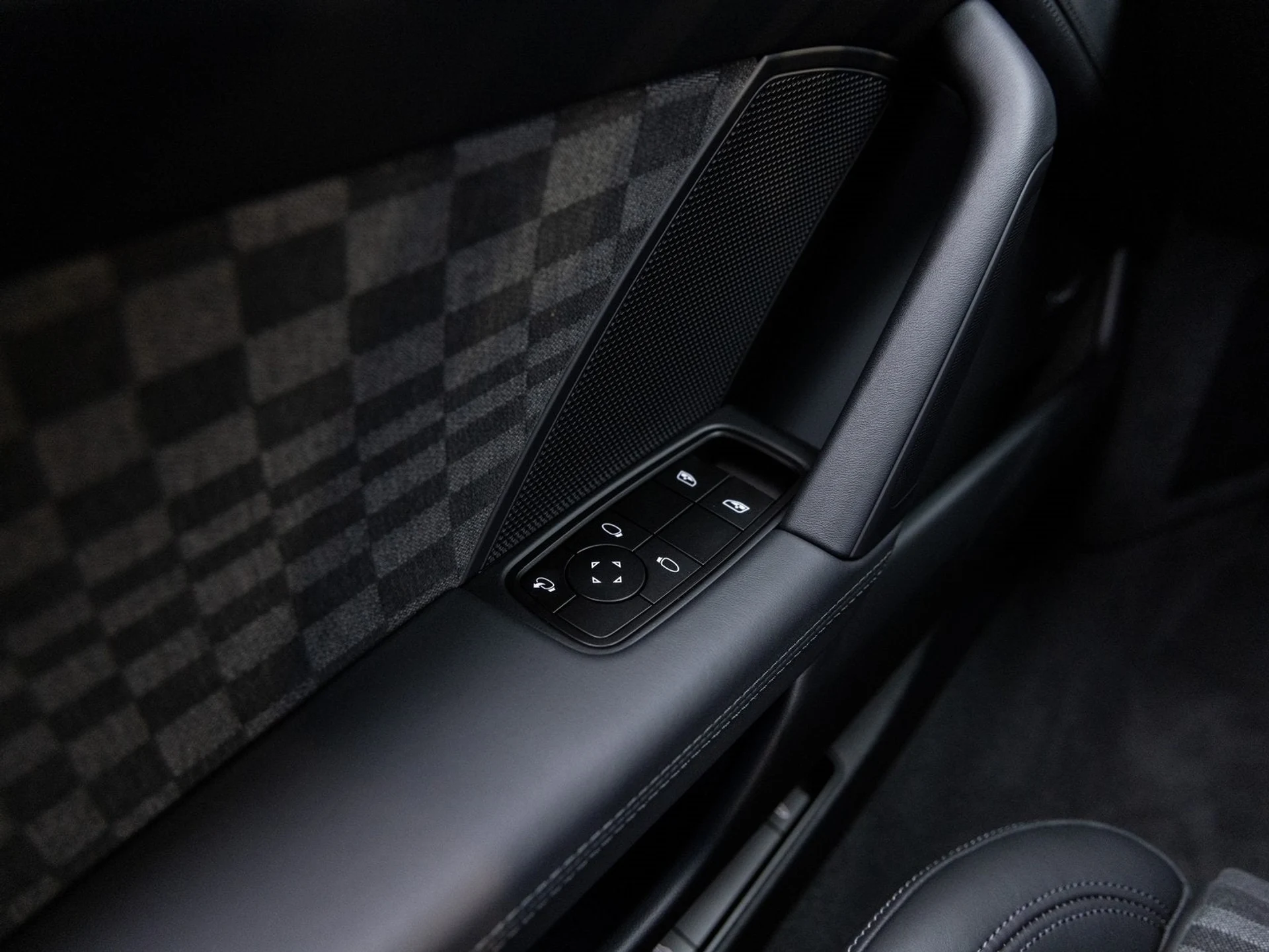 mph020_2604126770_21_6c5fcd84dc