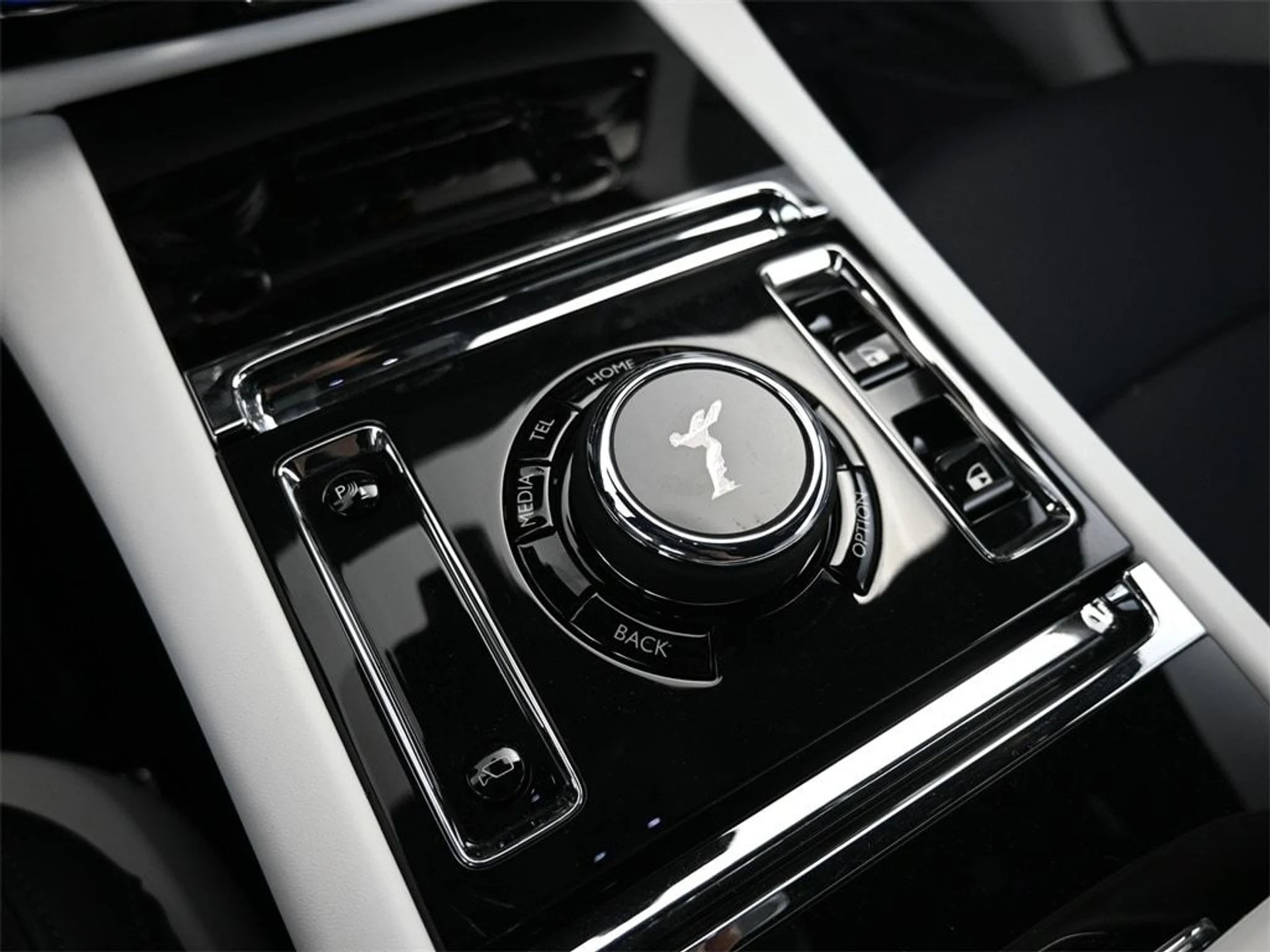 mph020_2608315747_c9a34706a88621925c66937dfa83d68ax_bede4ff784