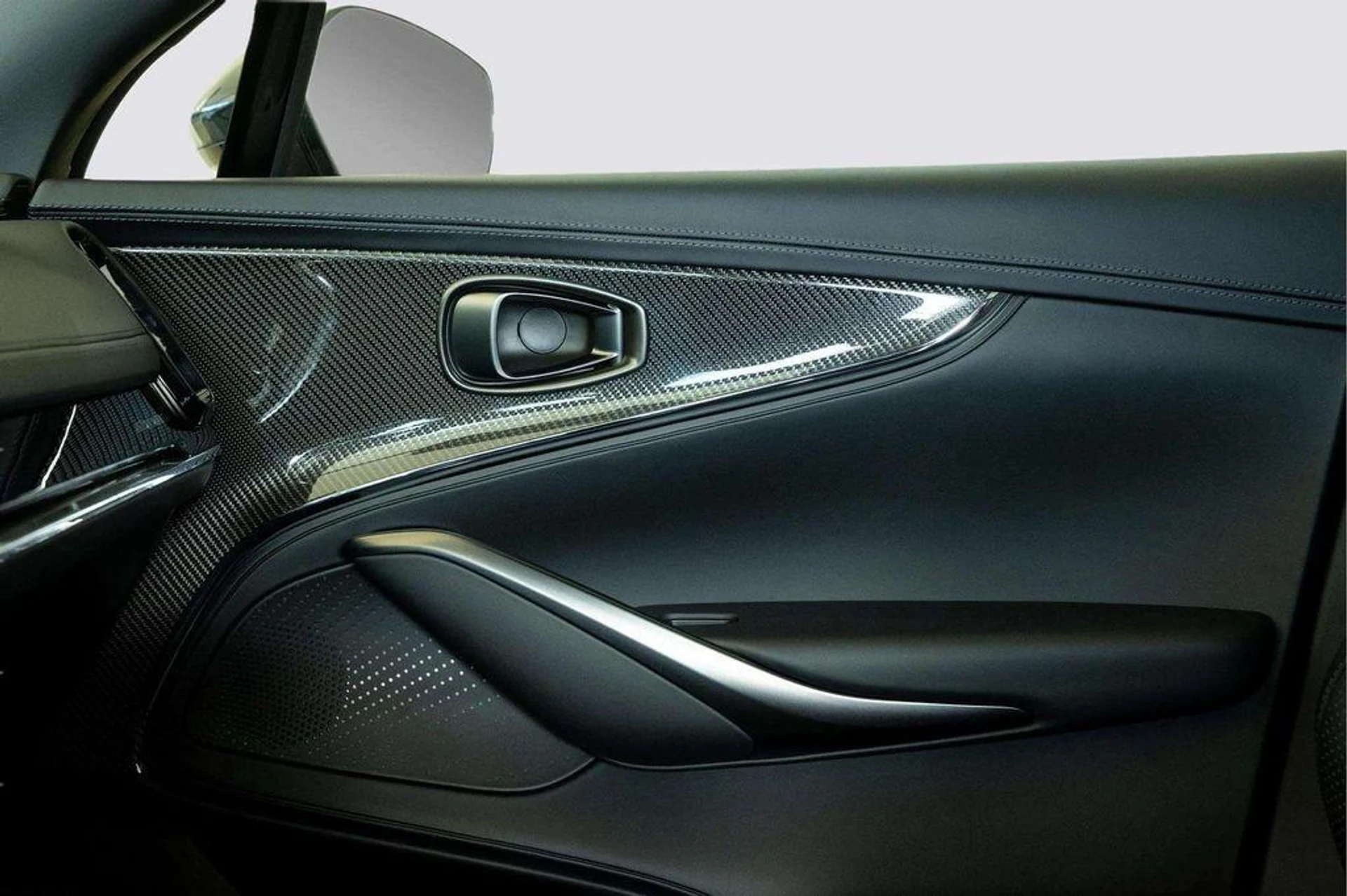 mph020_2618329477_IU_Dxf_Udm_Lkr2ekyp_ZF_wcv_Sfb_NA_d50c29e640