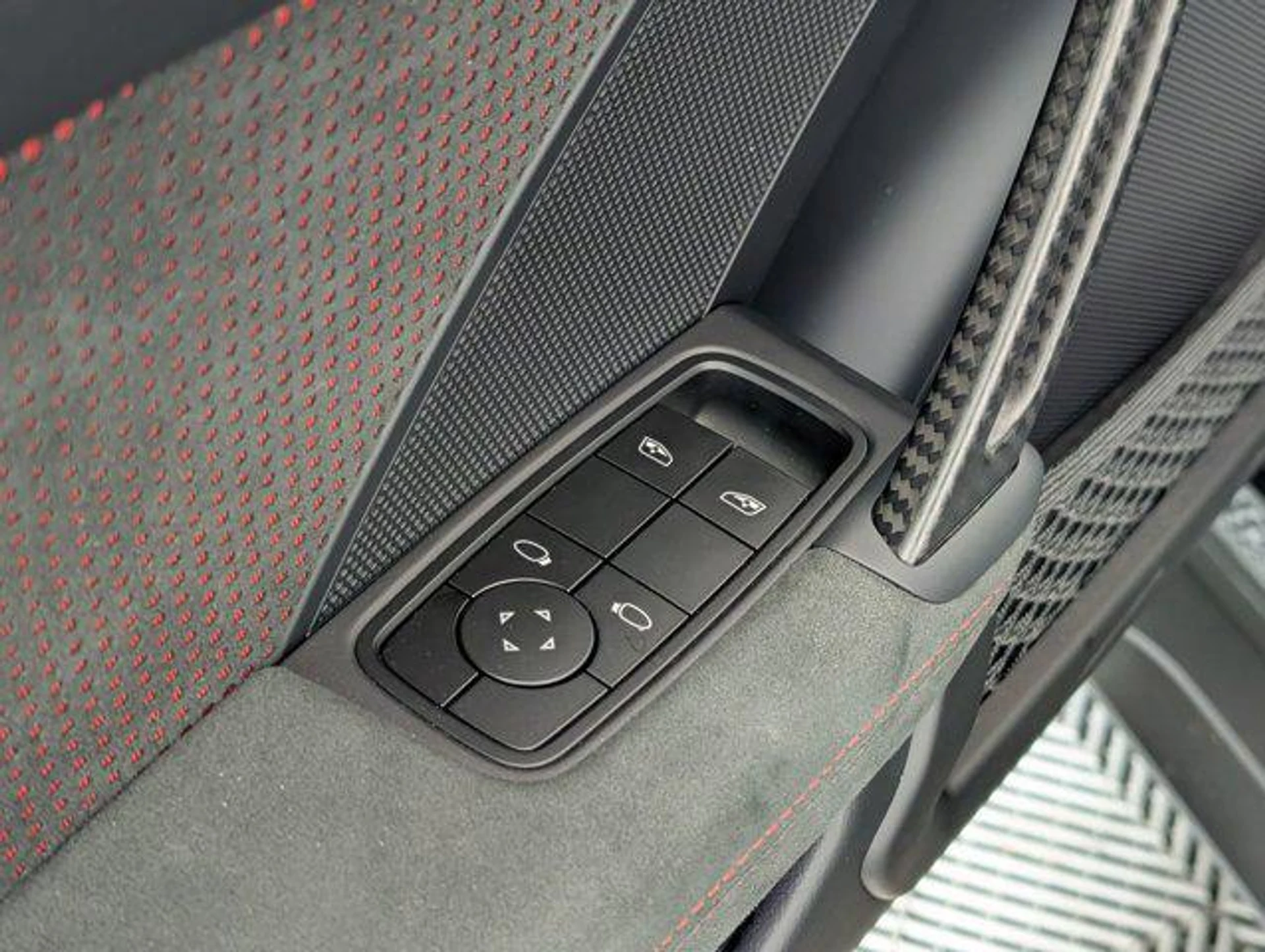 mph020_2625961057_Yi_Wj_MP_Zzc_Y_Lk_Ku494_T3w_Qk_Sjx8_1a0e2c8d81