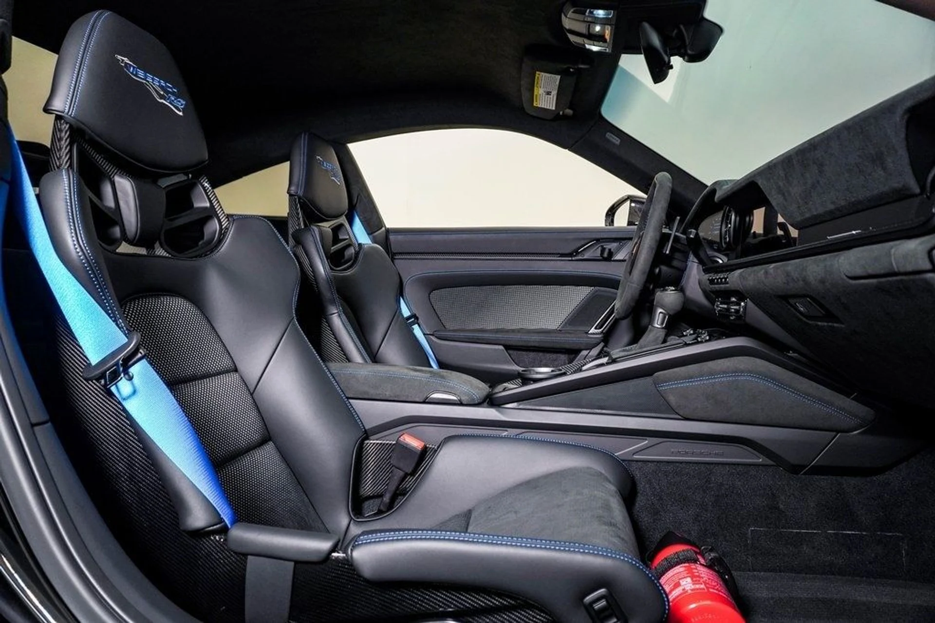 mph020_2626099710_ad50ac7f7de63bc9ba8b8e3ea4c8a517x_d1fa172fad