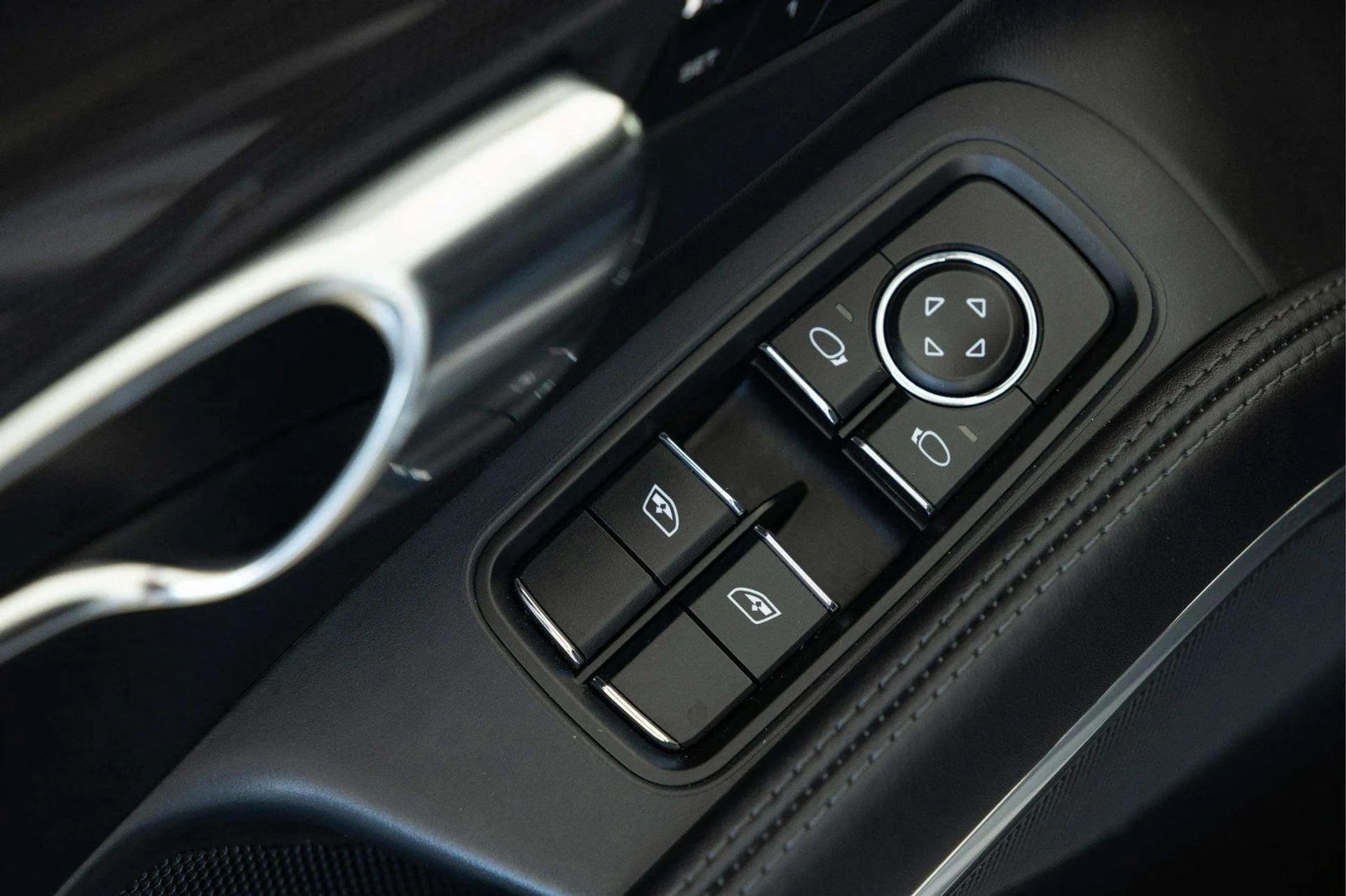 mph020_2629931690_image_21_c9720ed302