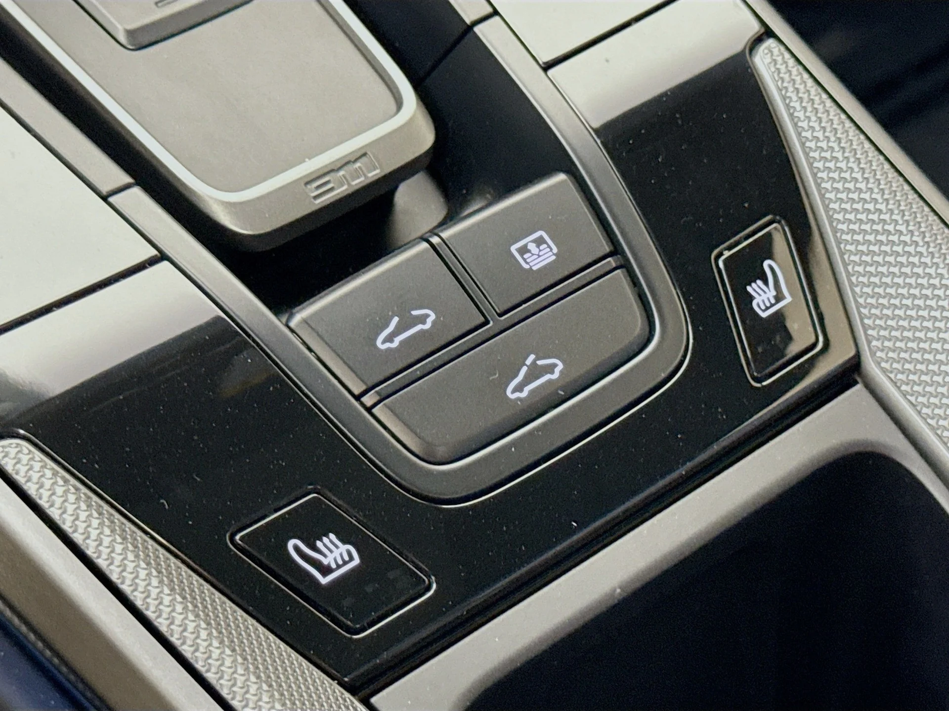 mph020_2634004278_972626f2148aa2e4597811efe135d1c0x_667d6bad67