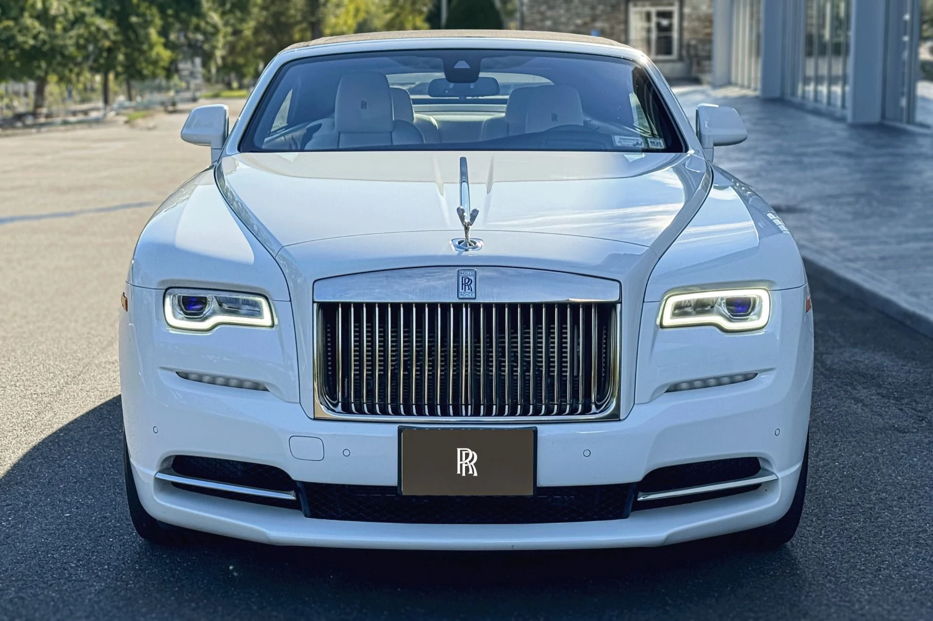mph020_2642175170_Used_2021_Rolls_Royce_Dawn_1755689283_e7ff2ad057