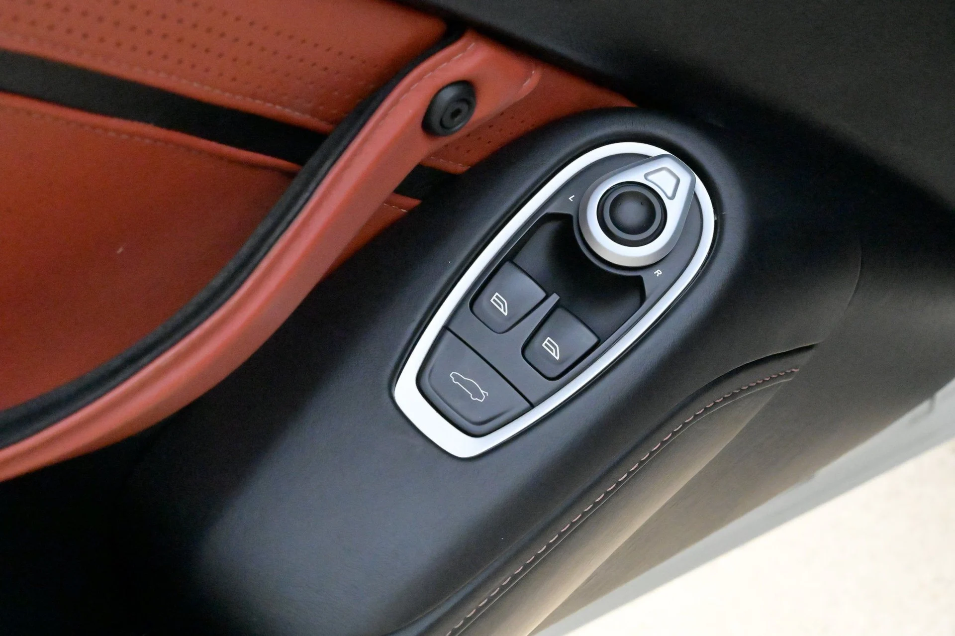 mph020_2644762430_c0afb37778524298b7ddf96360dd517f_a509b693b4