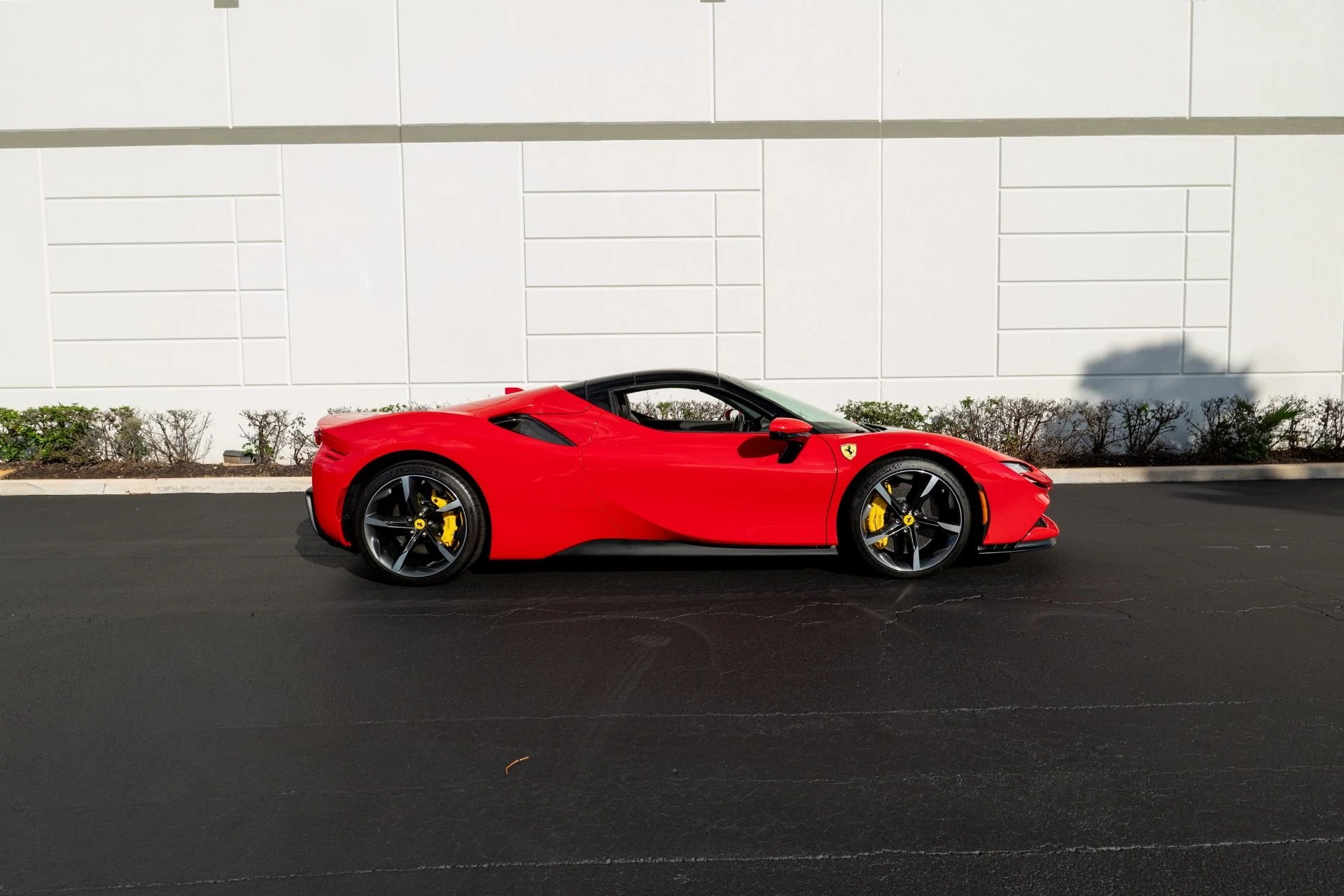 mph020_2645050417_Used_2024_Ferrari_SF_90_Spider_1759287826_3b294f46e6