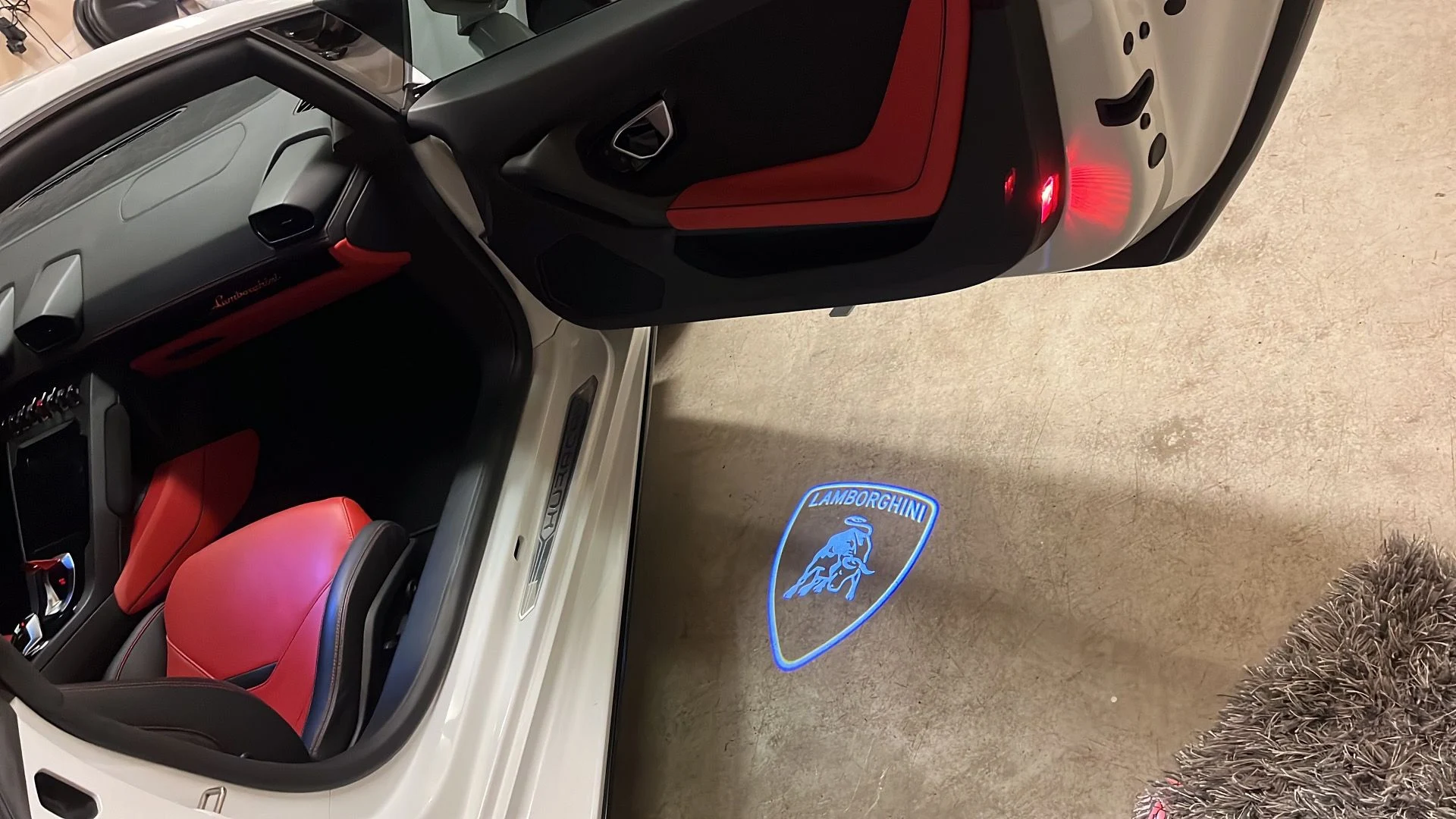 mph020_2645296186_Used_2021_Lamborghini_Huracan_EVO_1742583306_41636b69e4
