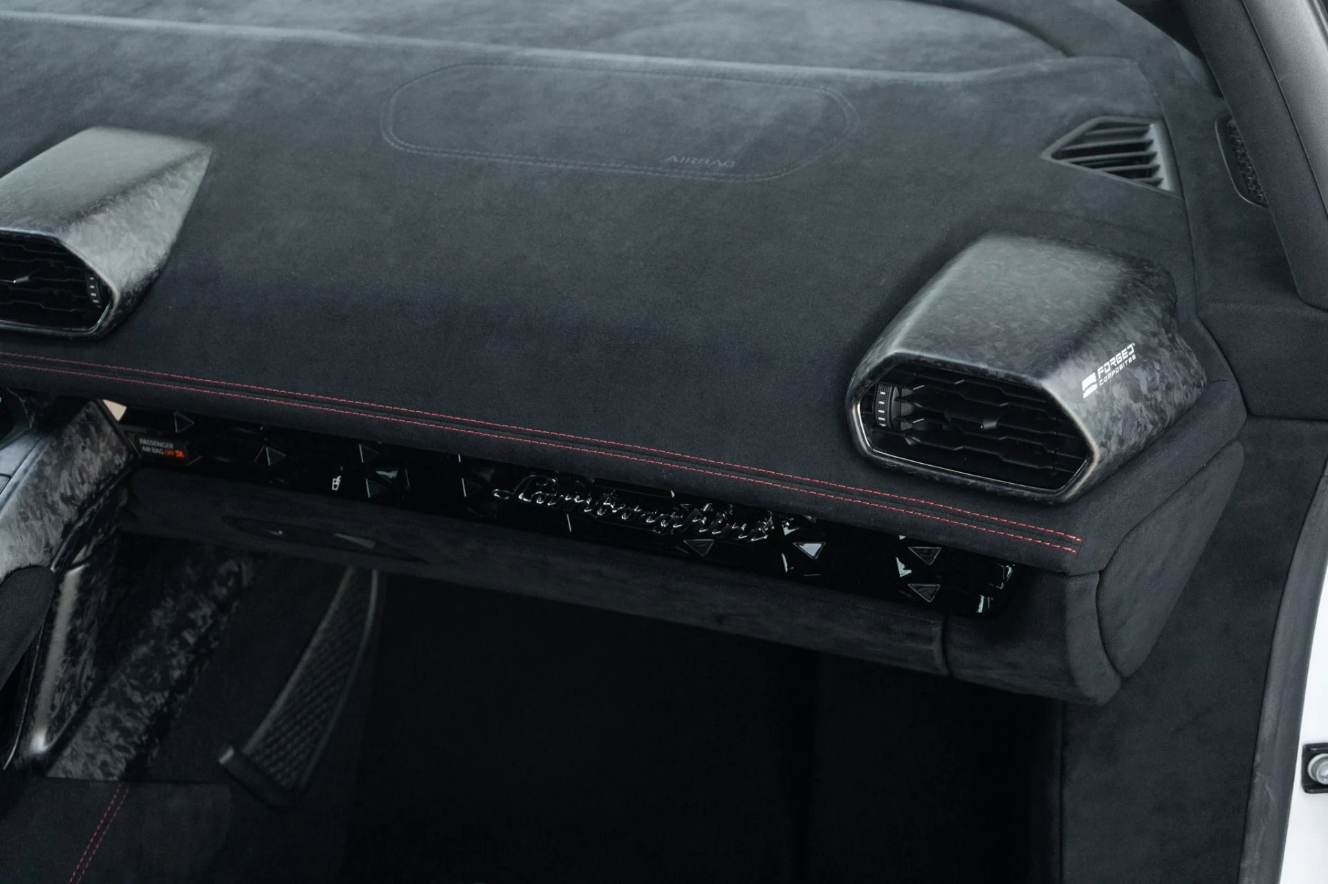 mph020_2650593455_Used_2018_Lamborghini_Huracan_LP_640_4_Performante_1773180113_de21eddf7c