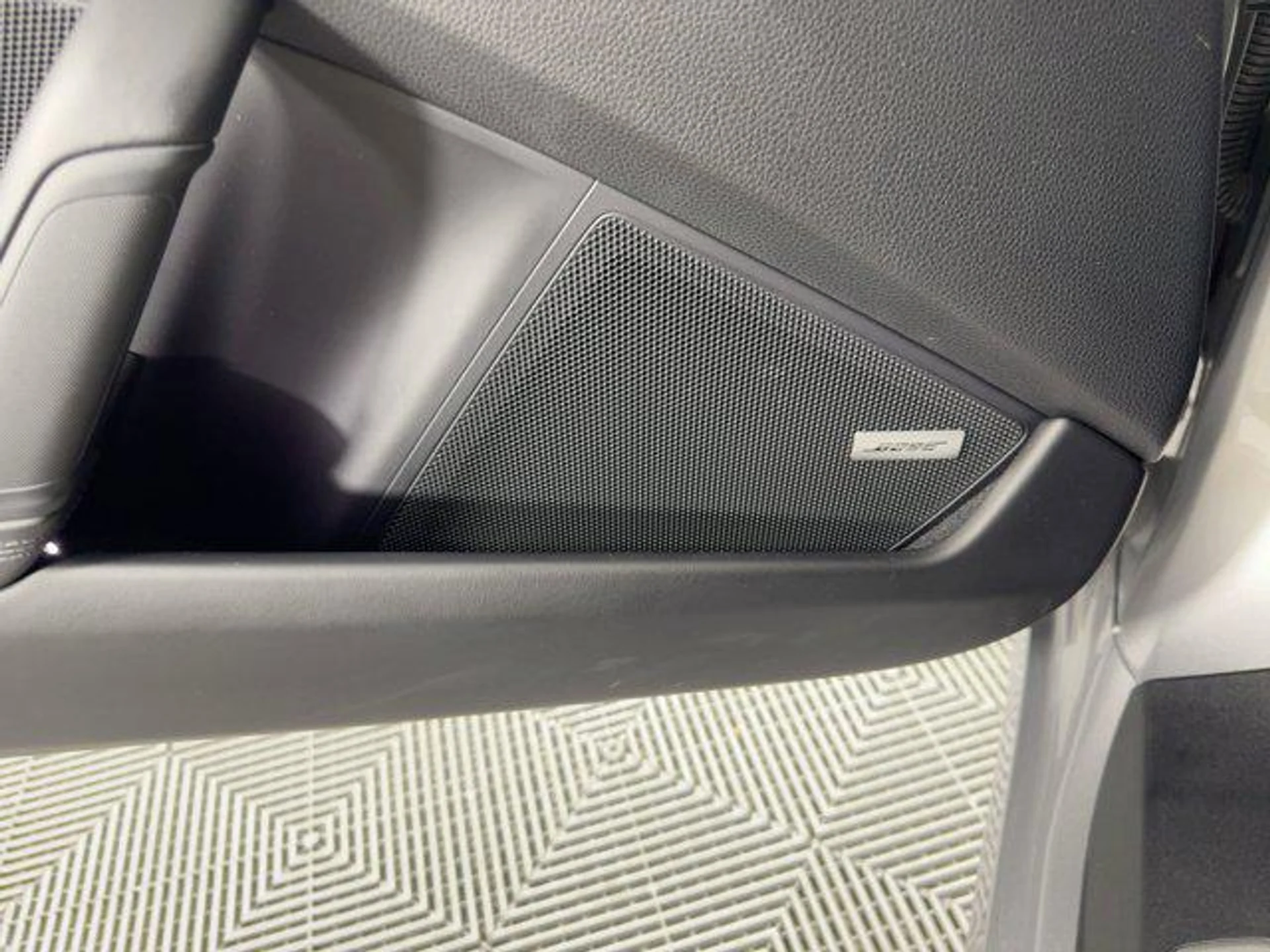 mph020_2659235941_dup_W_Yut_V_Cd_Pyg_q_Kerw_O_Gfk_HNH_8_100a6a1db4