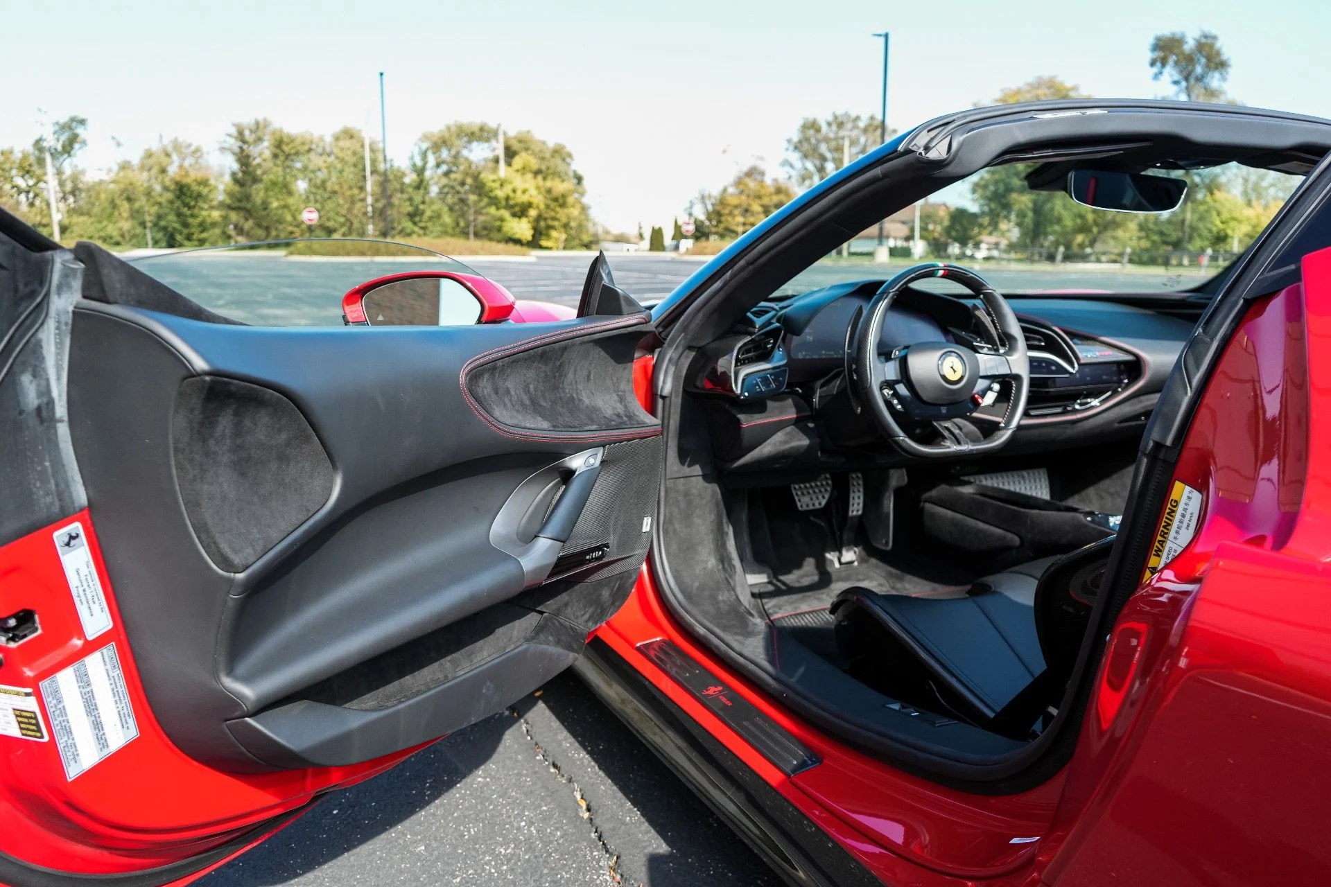mph020_2666159661_Used_2023_Ferrari_SF_90_Spider_1791928068_f9fdc5220d