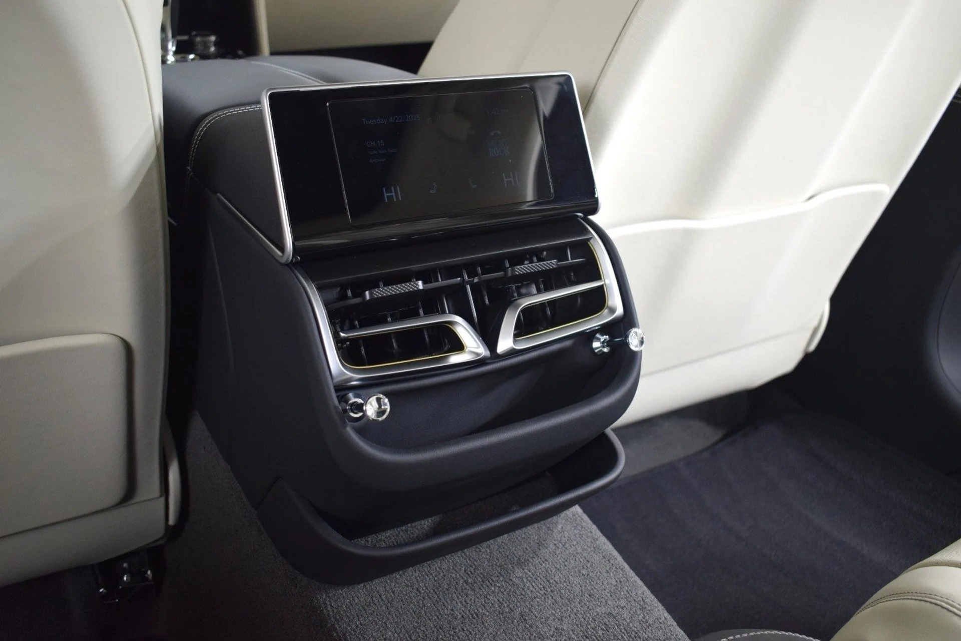 mph020_267170905_a0ac8e9d63f9f7fb605be6c0d20f20bcx_7b500c20d9