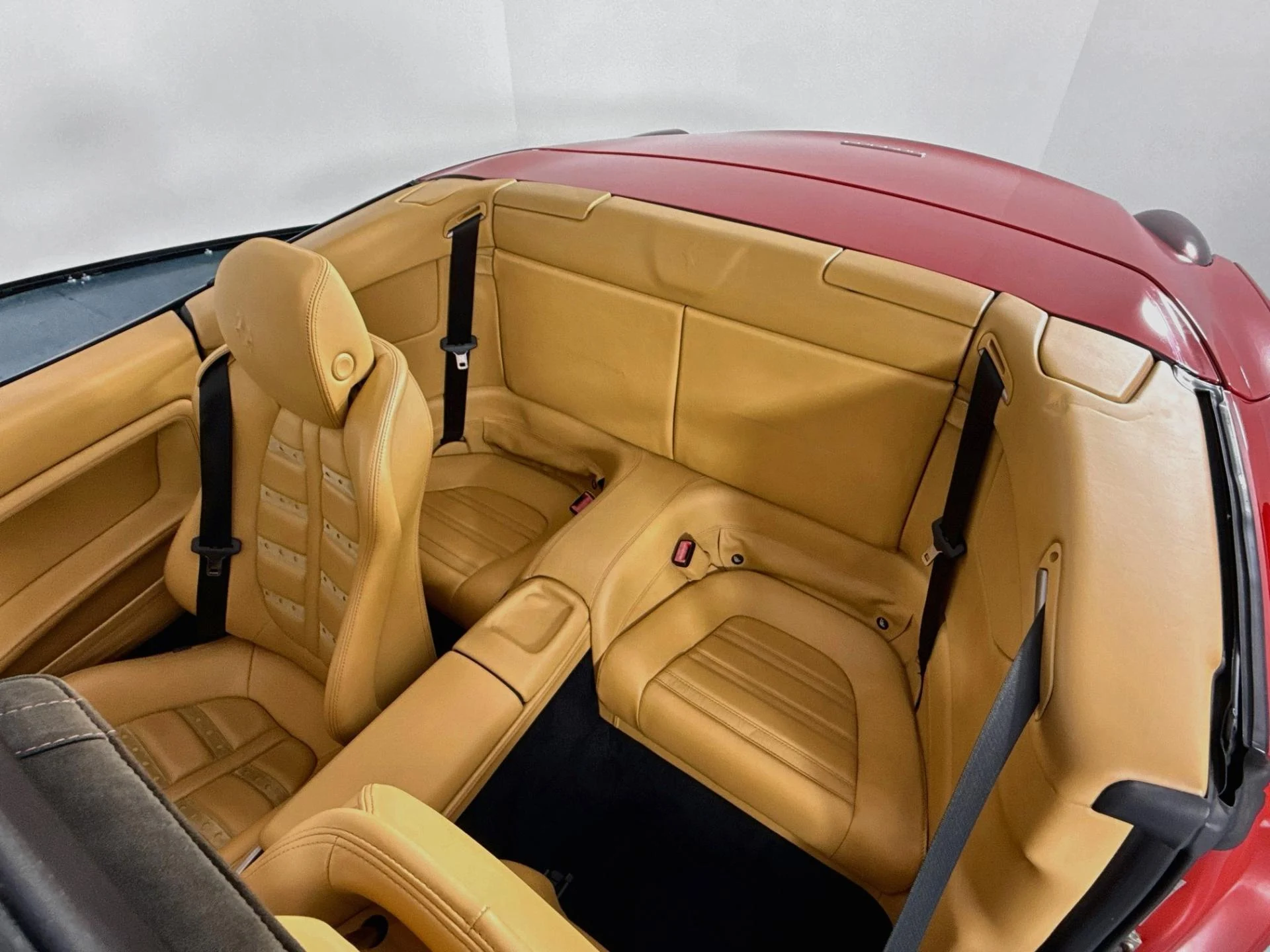 mph020_2677166775_Used_2010_Ferrari_California_1790360475_29f2536286