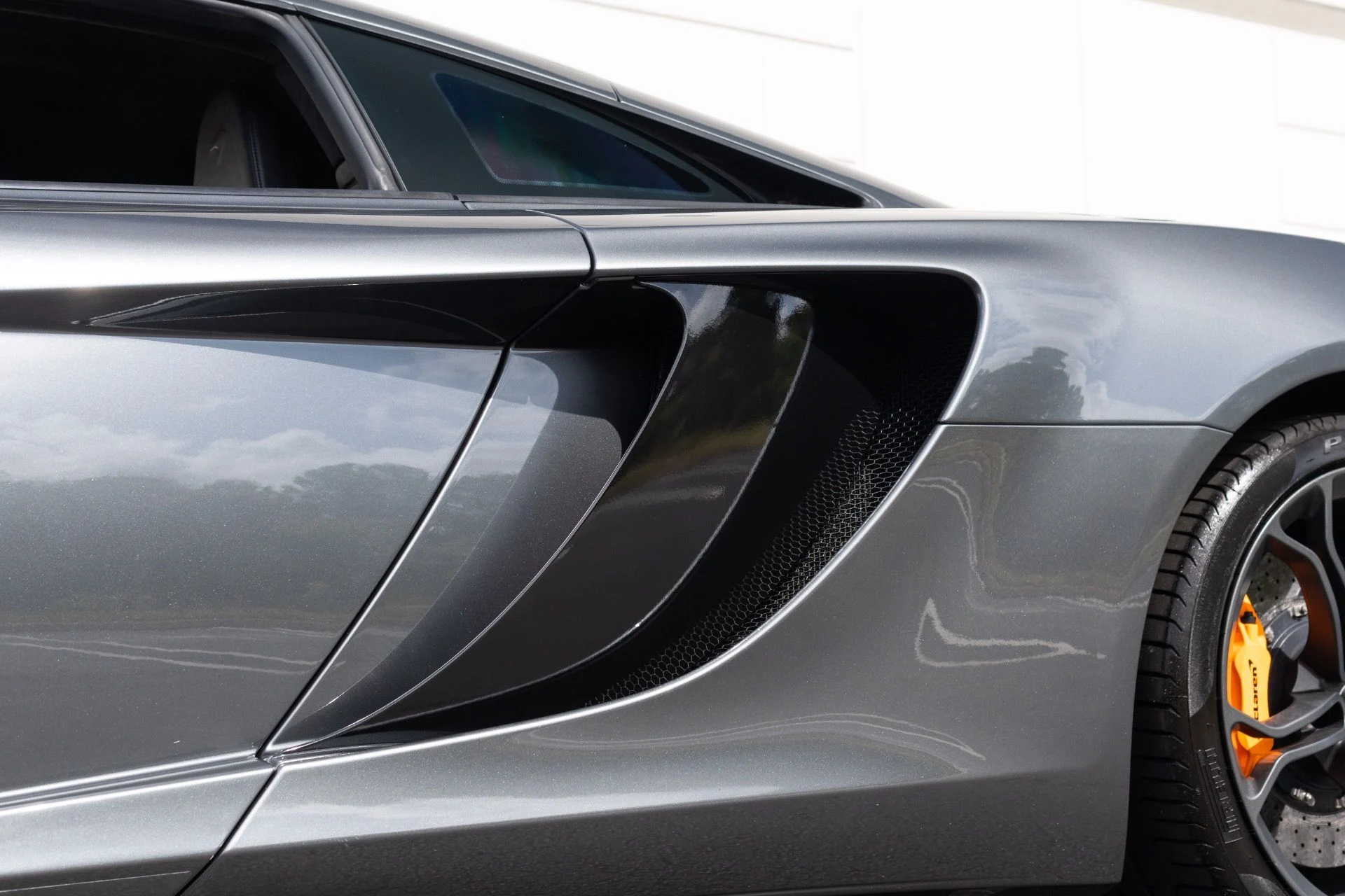 mph020_267834350_Used_2012_Mc_Laren_MP_4_12_C_1779851241_2241dbaa9a