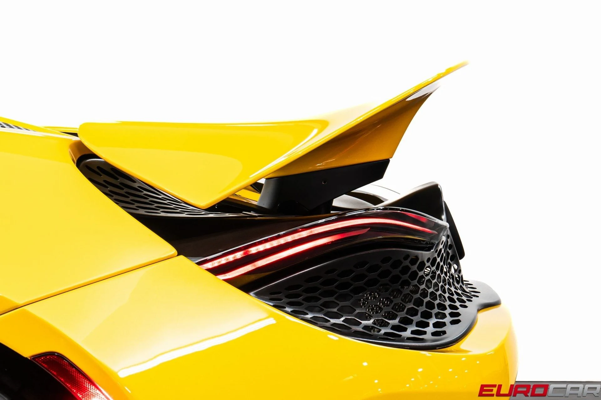 mph020_269041017_image_21_69c33ff420