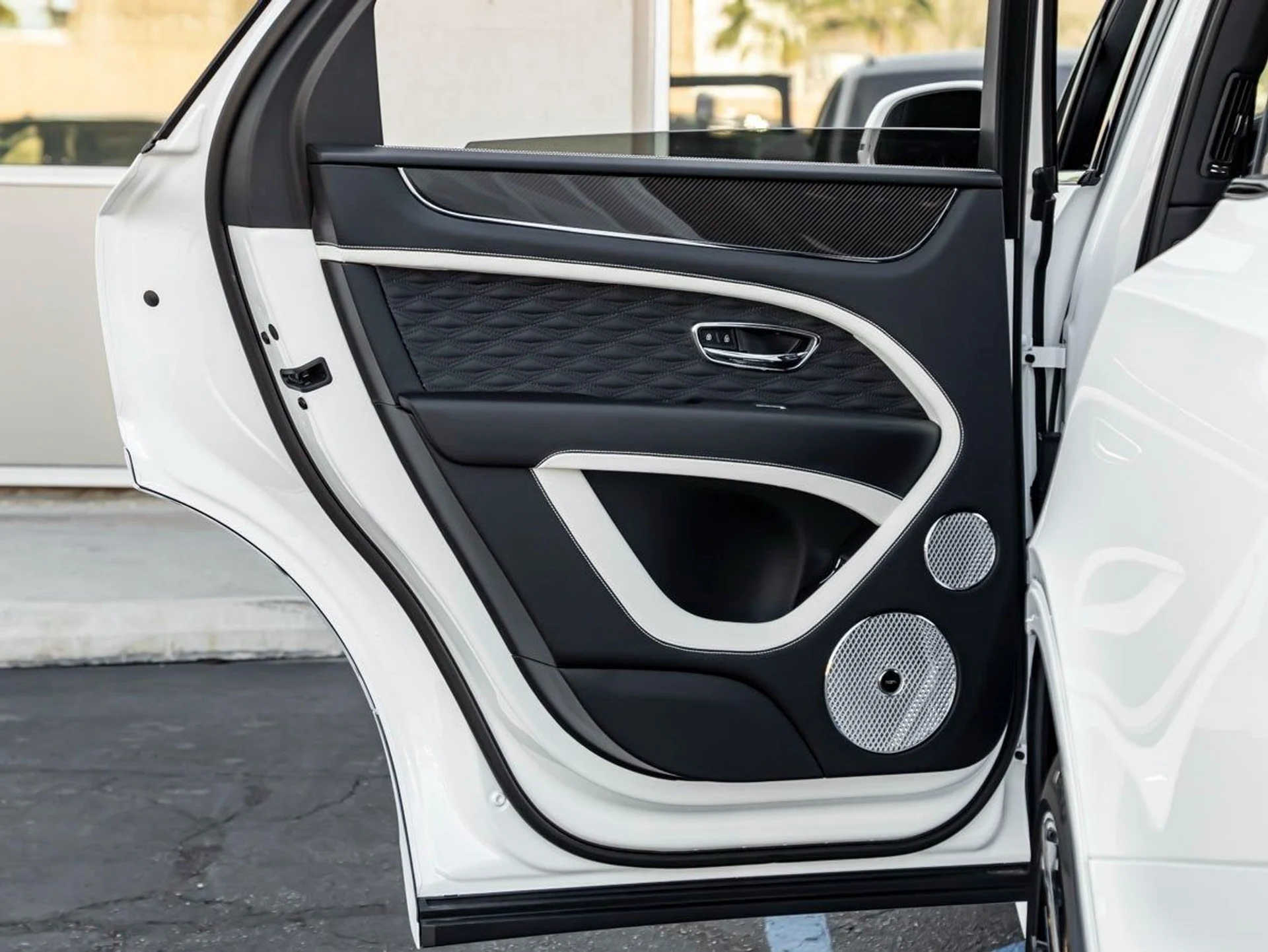 mph020_2696436356_21_550625dc1f