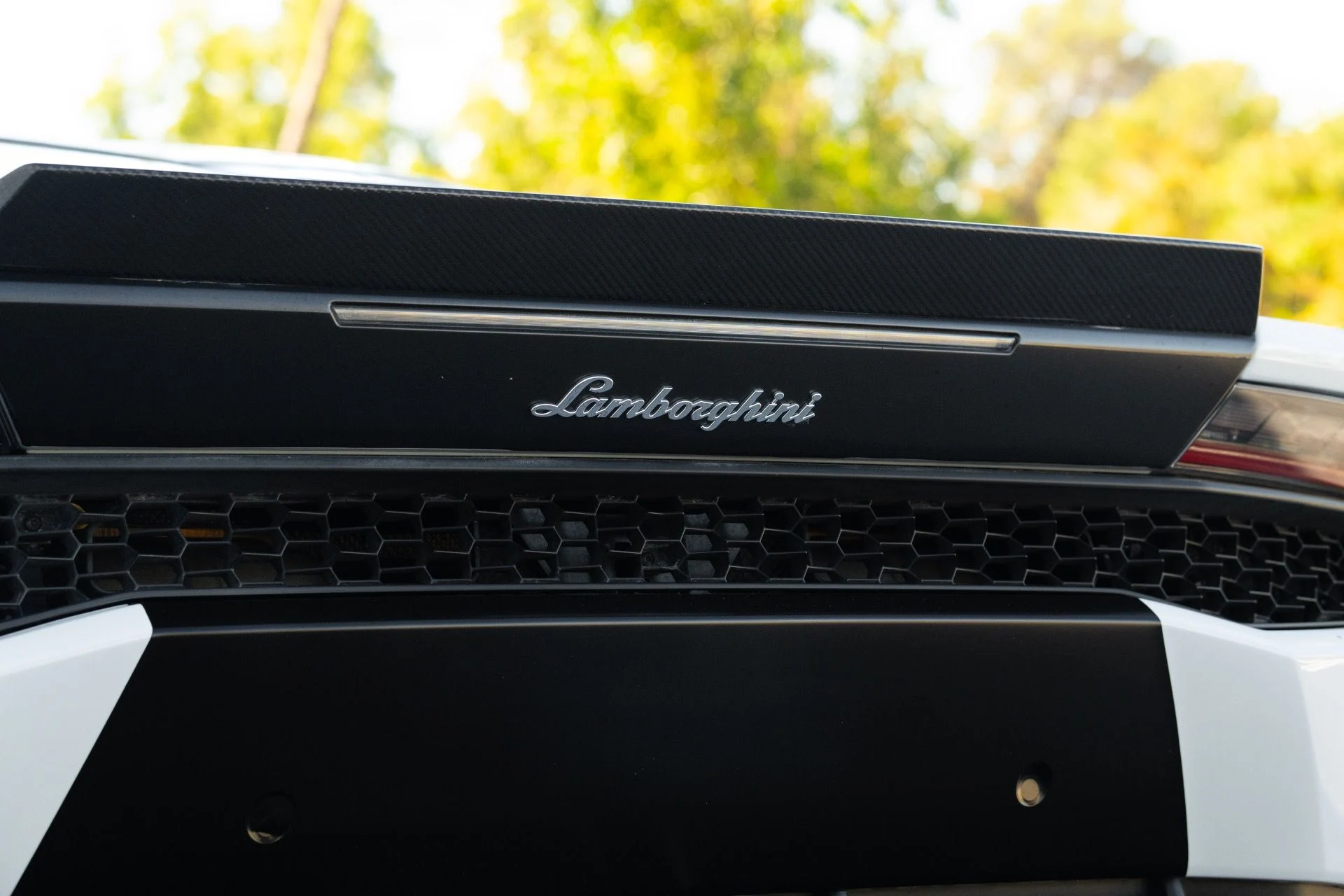 mph020_2702930873_Used_2016_Lamborghini_Huracan_LP_610_4_1771995727_8e300ed9db