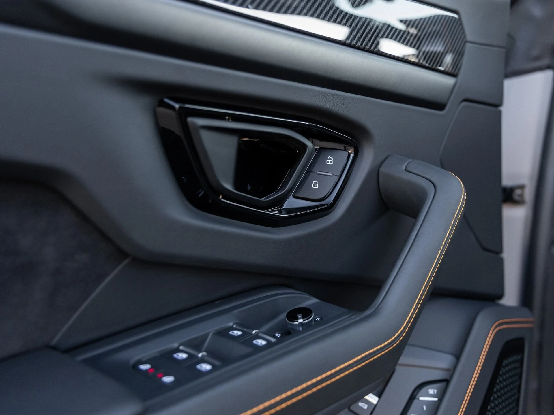 mph020_2703395811_21_0230bfd619