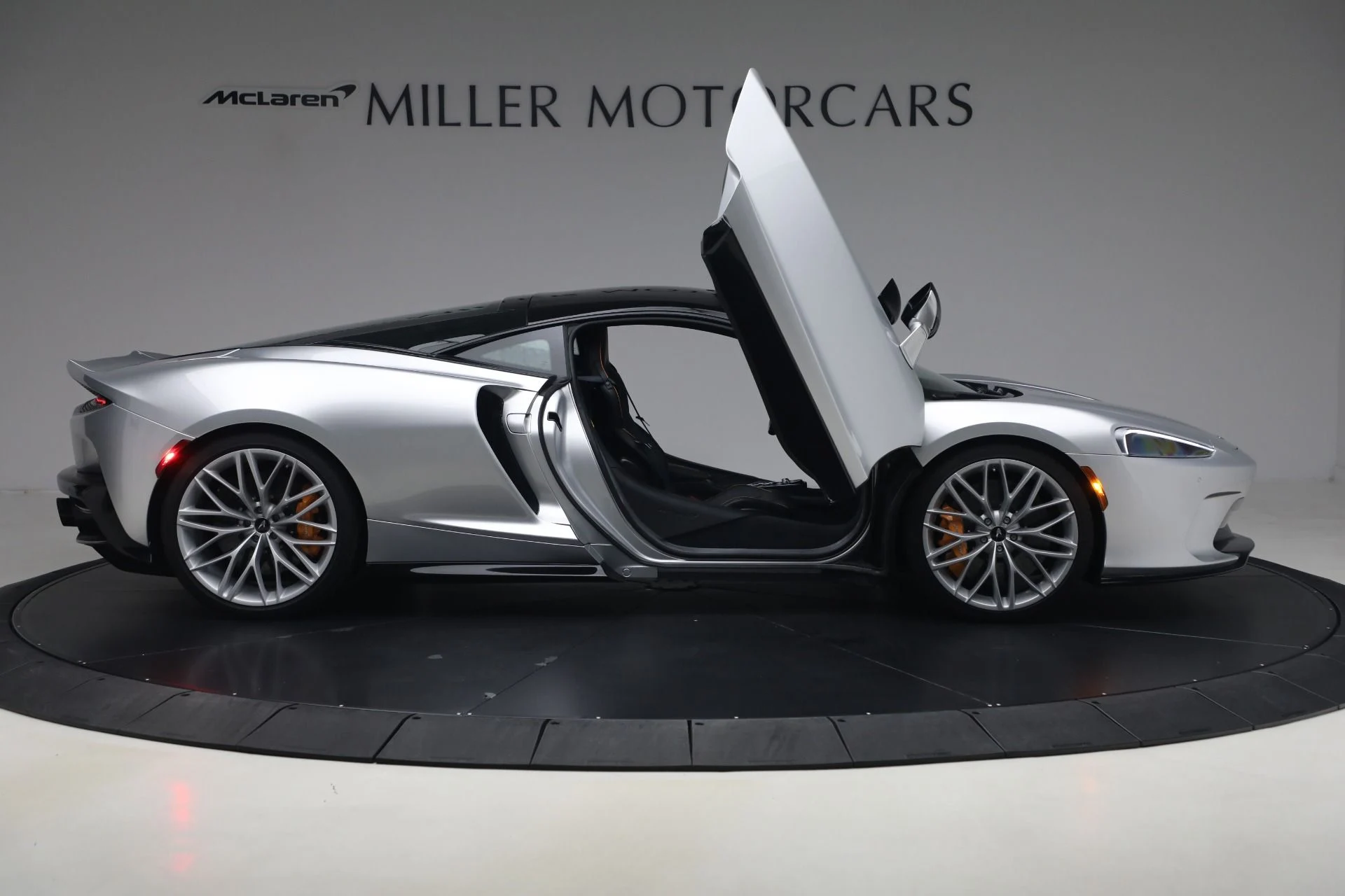 mph020_2710453825_Used_2023_Mc_Laren_GT_Luxe_fe6d06178f