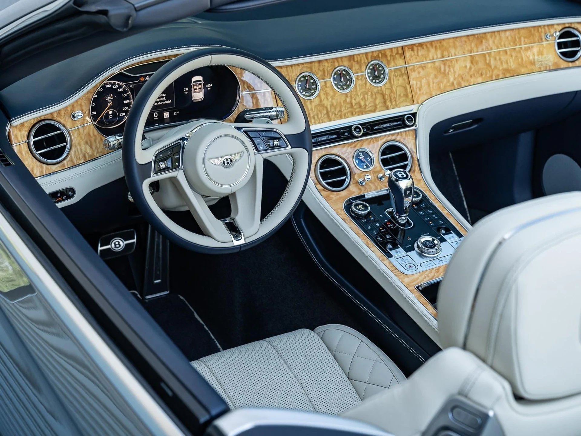 mph020_2712161151_Used_2020_Bentley_Continental_GTC_GT_1756498122_3450160d12