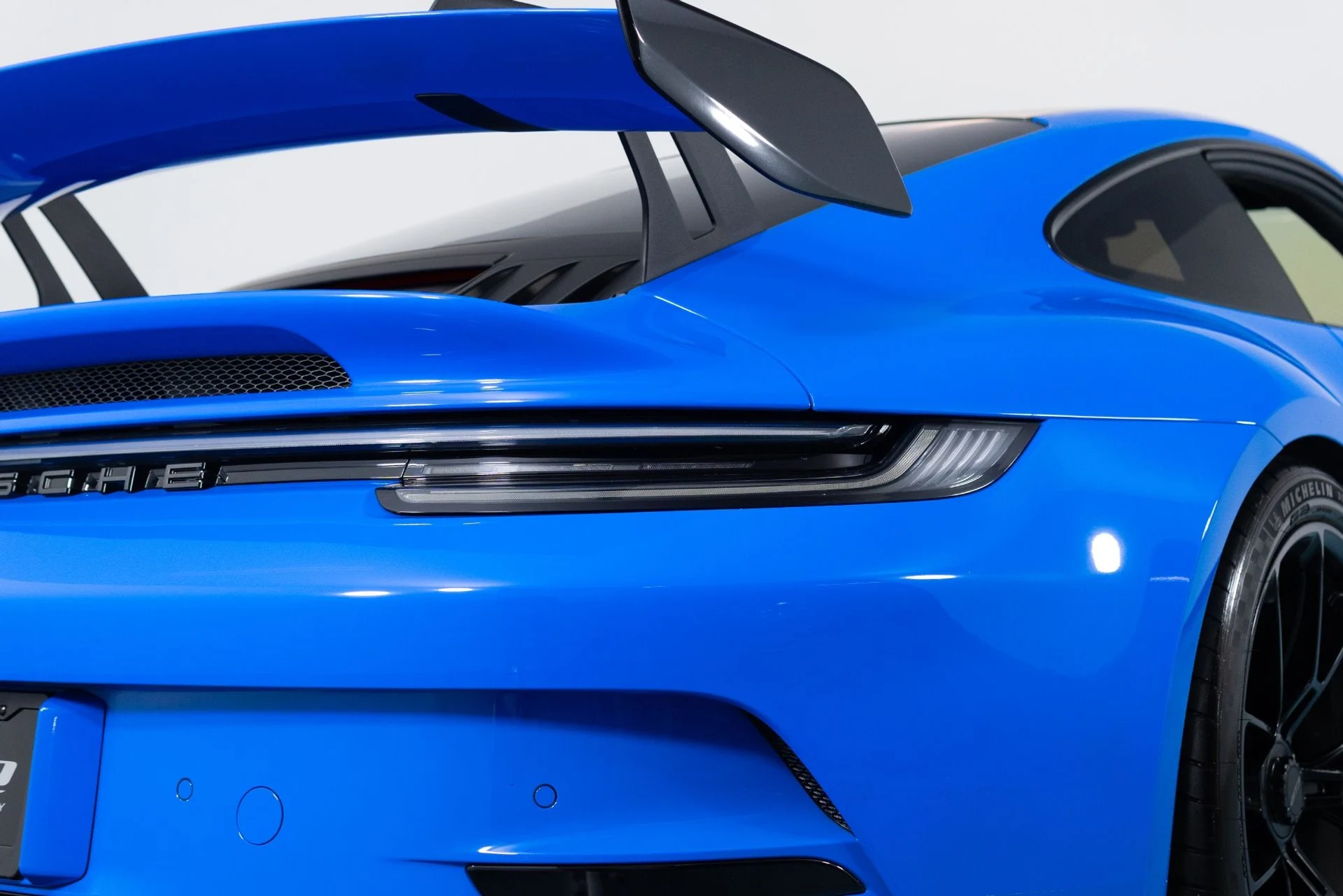 mph020_2713591021_Used_2023_Porsche_911_GT_3_1781936511_5d82527668