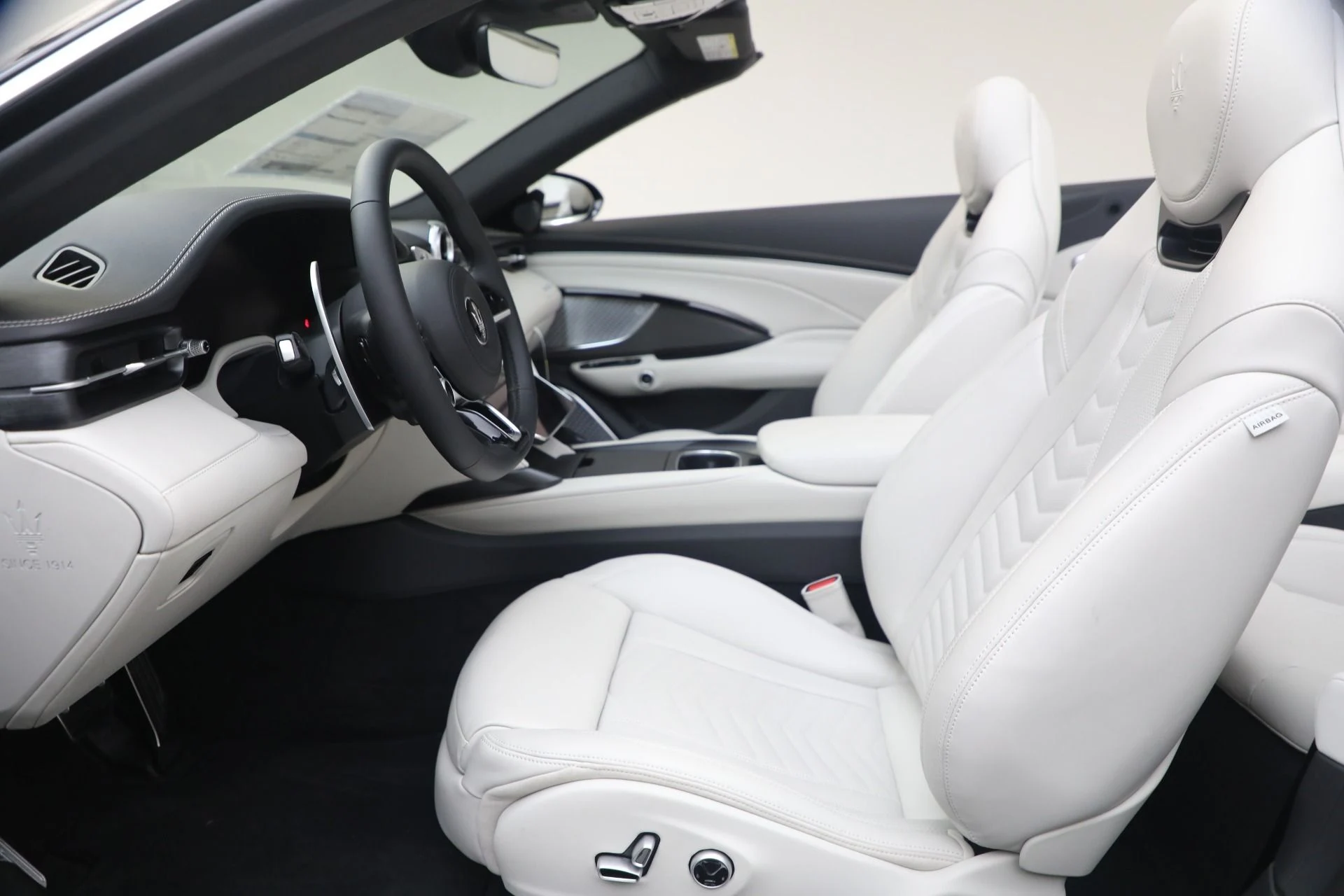 mph020_2728625298_New_2026_Maserati_Gran_Cabrio_Modena_1767987873_c359aae214