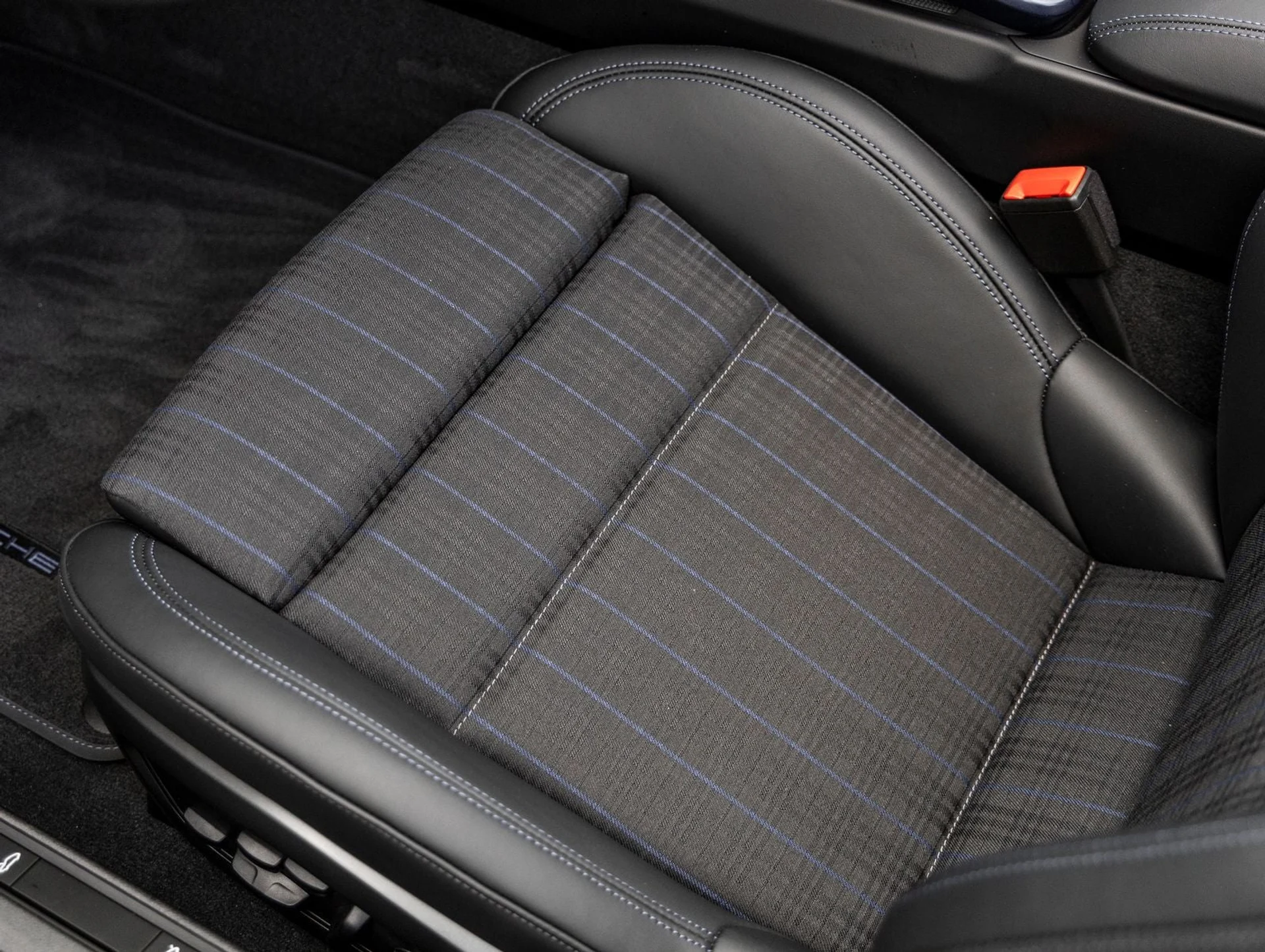 mph020_2733992986_21_1099a4900b