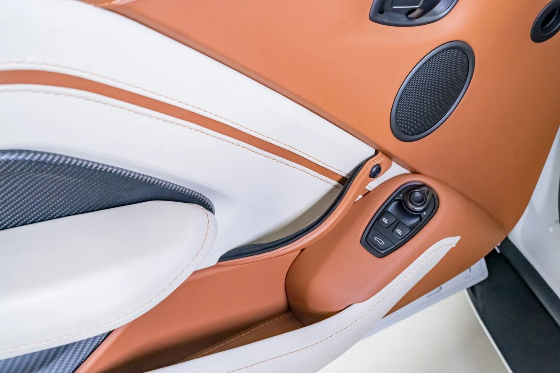 mph020_2735250175_57a98f345b9d4b8bb5f87359454db906_a891ad2429